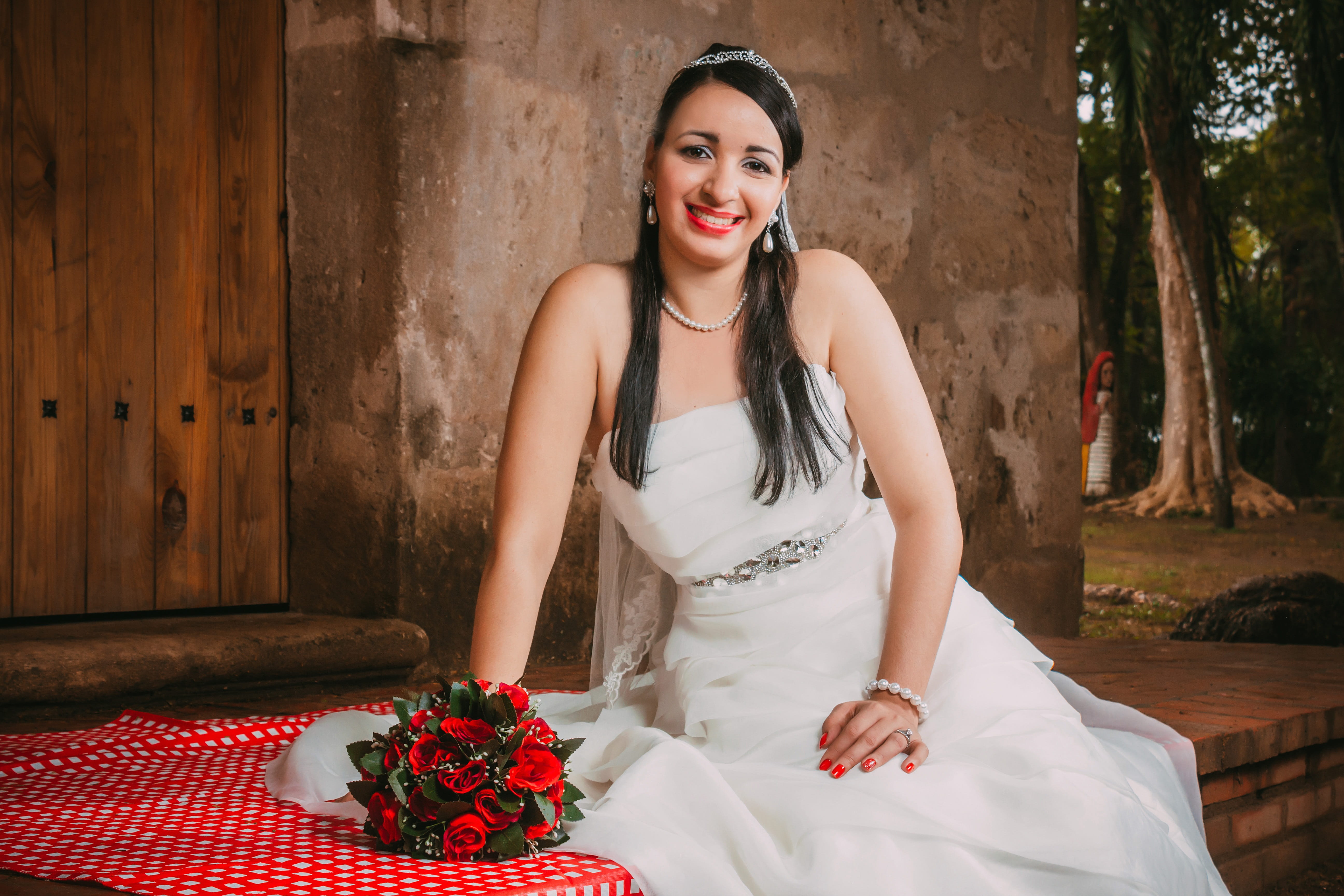 death, sky, young adult, smiling, young women, uruguay, forest, portrait, women, flowers, white, love, man, adults only, emgombe, newlyweds, adult, selfie, HD Wallpaper