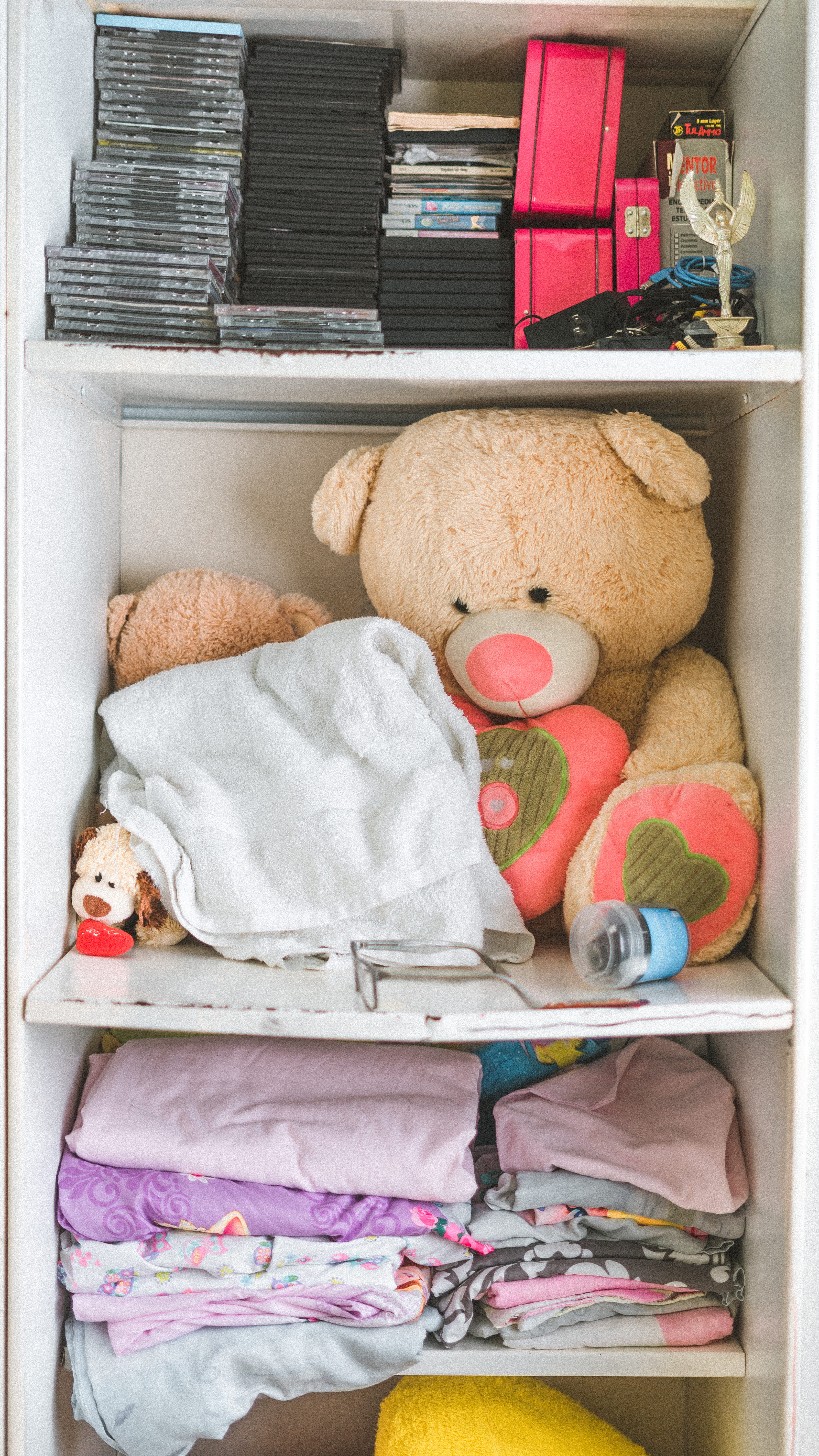 large group of objects, cabinet, bed, animal representation, choice, teddy, toy, no people, softness, bear, variation, inside, shelf, still life, bedroom, Phone HD Wallpaper