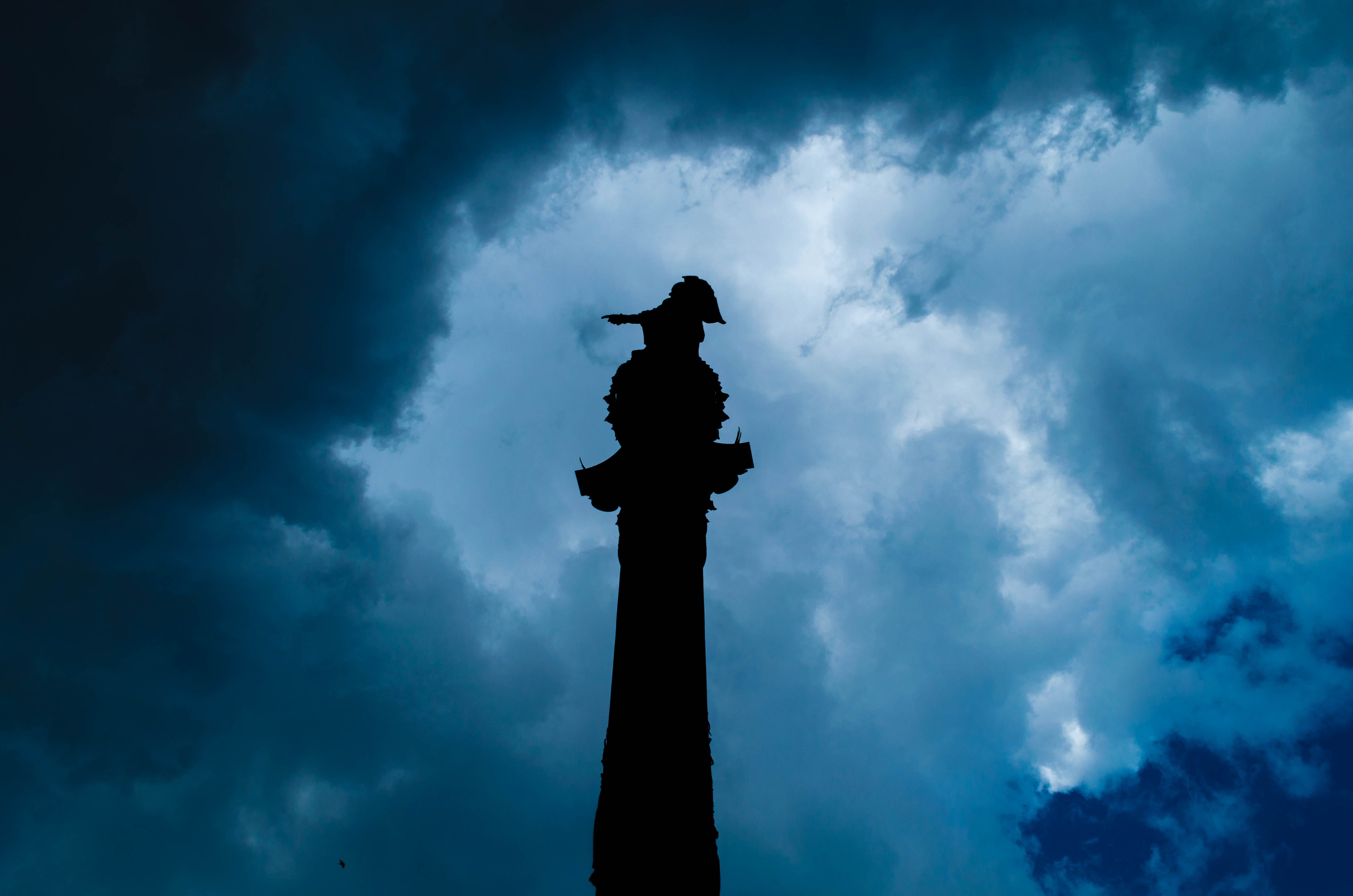 memorial, no people, clouds, silhouette, human representation, 4K, the past, barcelona, history, cloud - sky, architecture, storm, travel destinations, HD Wallpaper