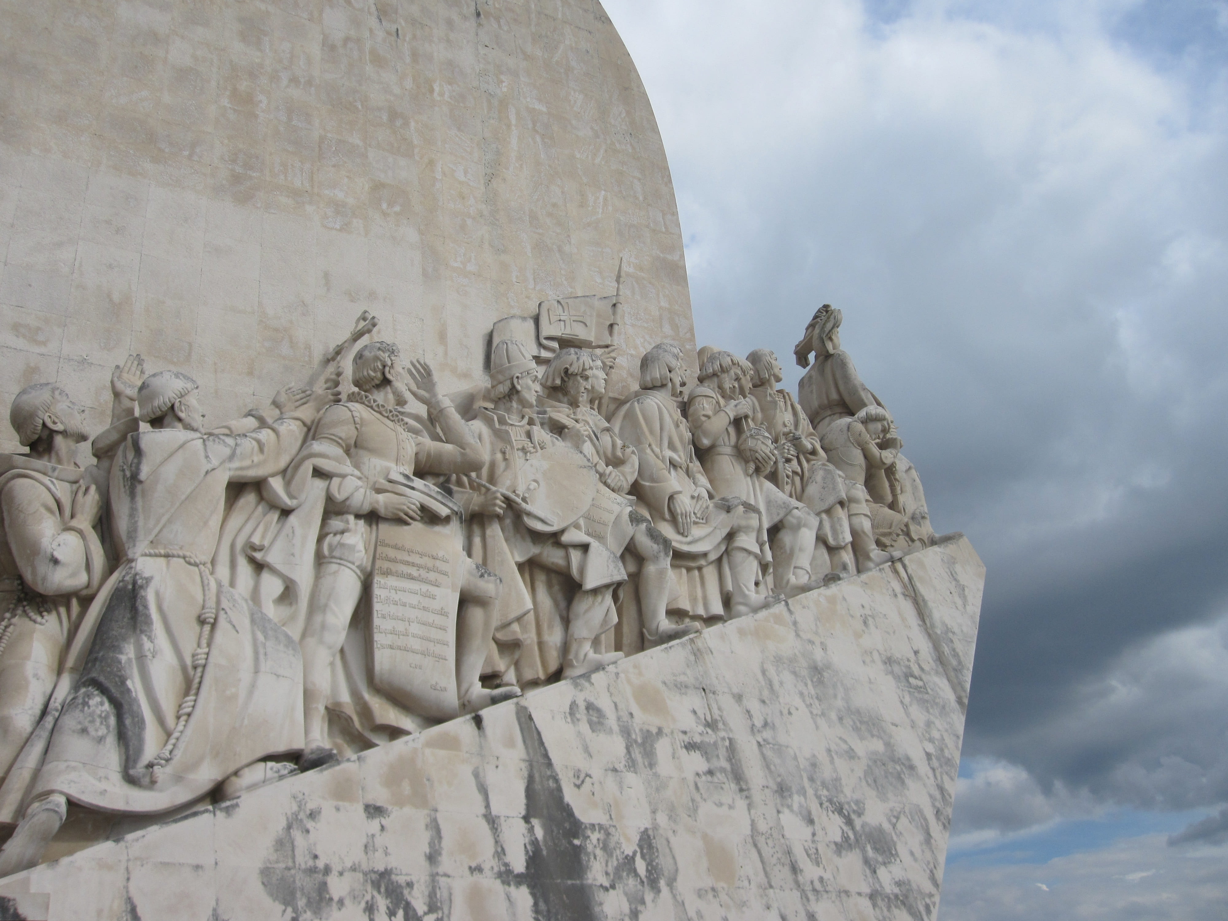 colonization, male likeness, stone material, memorial, belem, travel destinations, history, architecture, day, sky, human representation, ancient civilization, HD Wallpaper