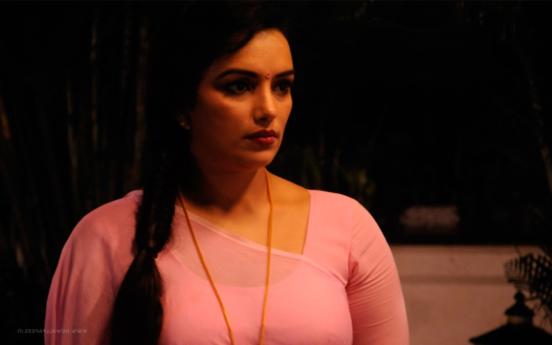 beautiful woman, one person, indoors, hair, front view, casual clothing, serious, shweta menon pic hd desktop, black background, hairstyle, dark, adult, HD Wallpaper