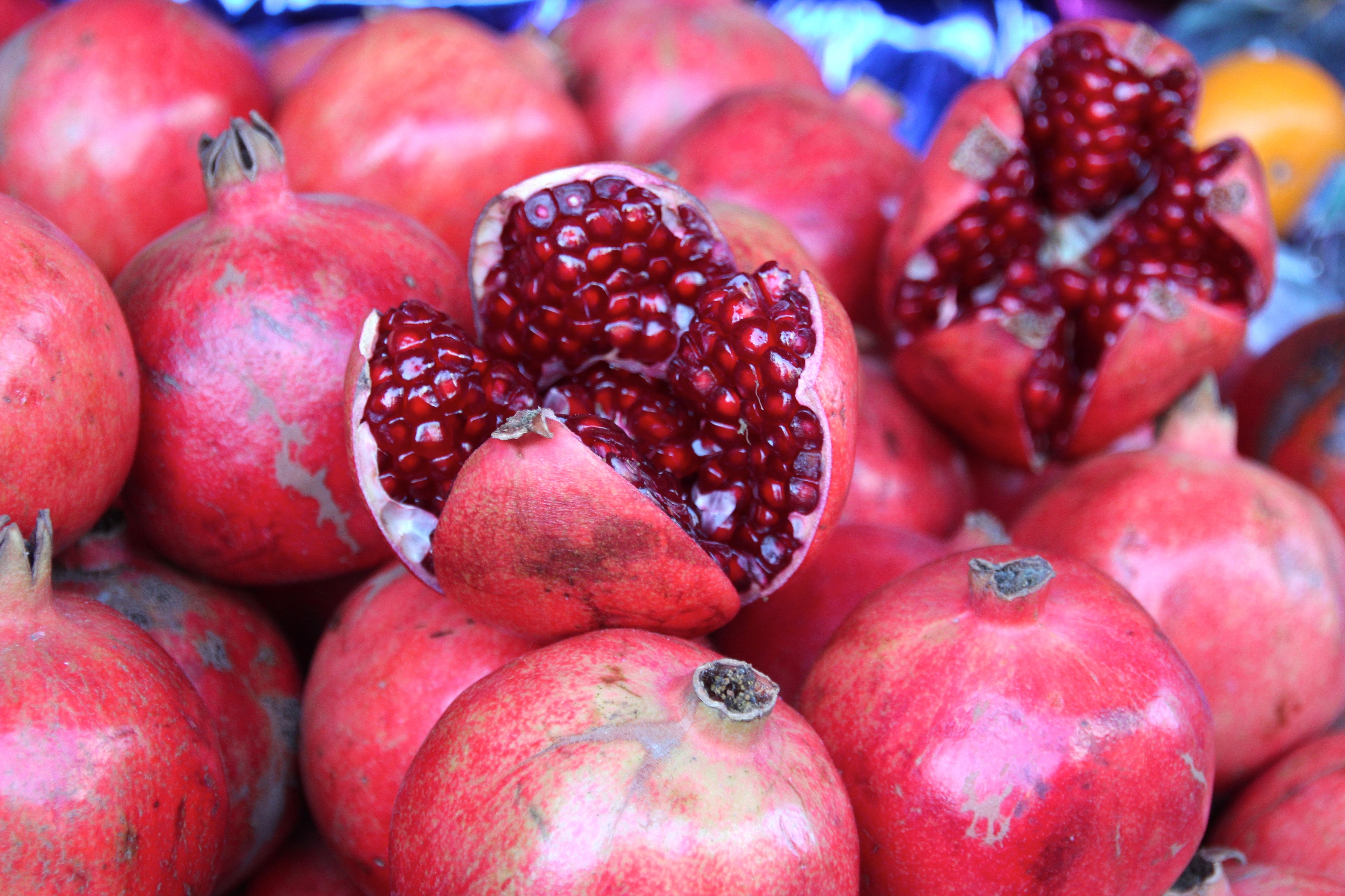 red, antioxidant, full frame, nature, day, retail, backgrounds, seeds, organic, fruit, agriculture, healthy eating, sale, food and drink, close-up, large group of objects, HD Wallpaper