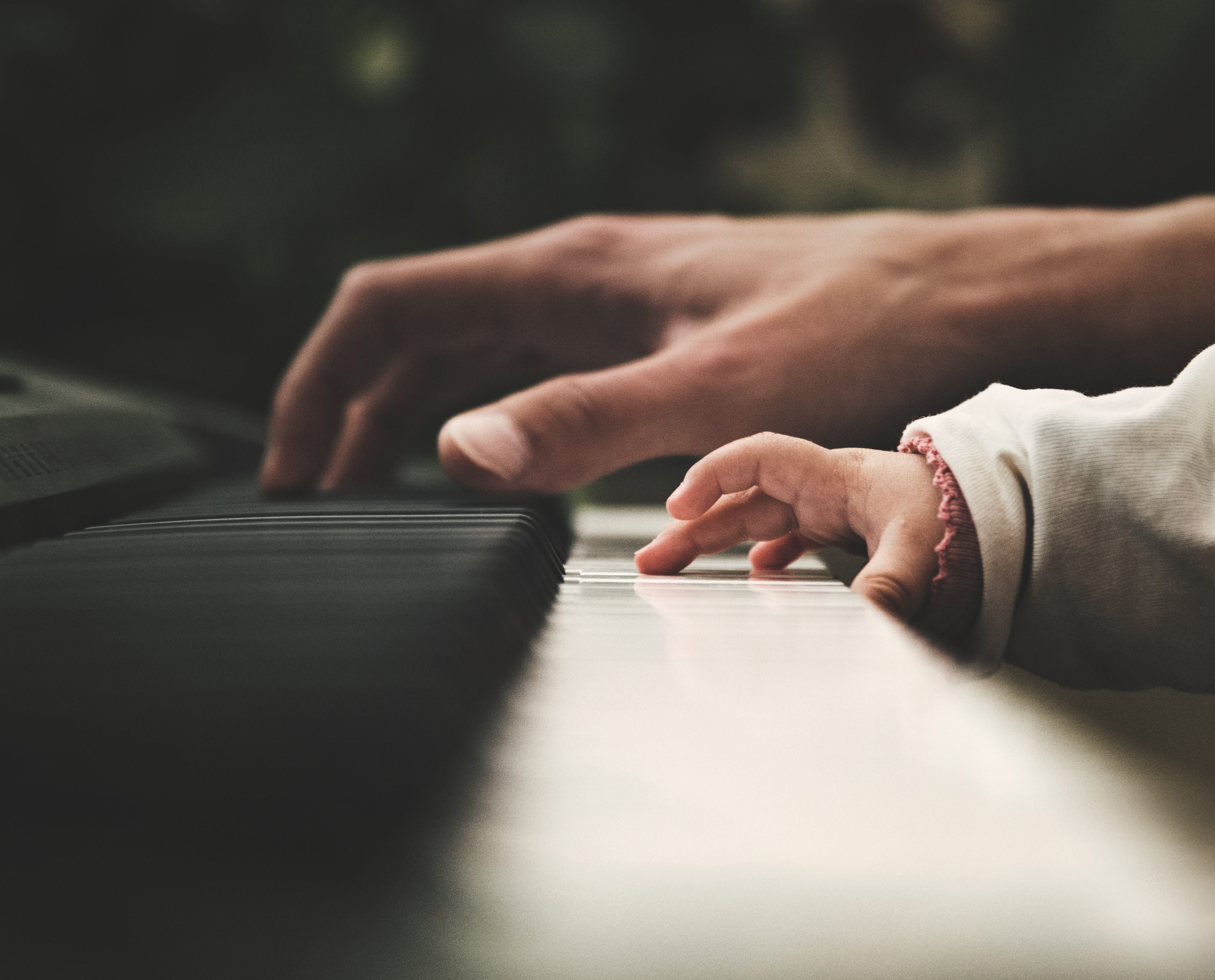 finger, human finger, musical equipment, playing, lifestyles, body part, keyboard, arts culture and entertainment, musician, 4K, musical instrument, hand, HD Wallpaper