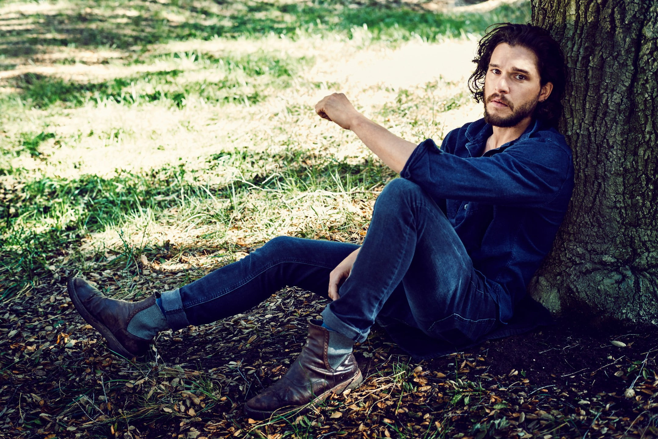 beard, Kit Harington, photoshoot, looking at camera, real people, sitting, nature, young men, tree, outdoors, land, actor, jeans, contemplation, photographer, HD Wallpaper