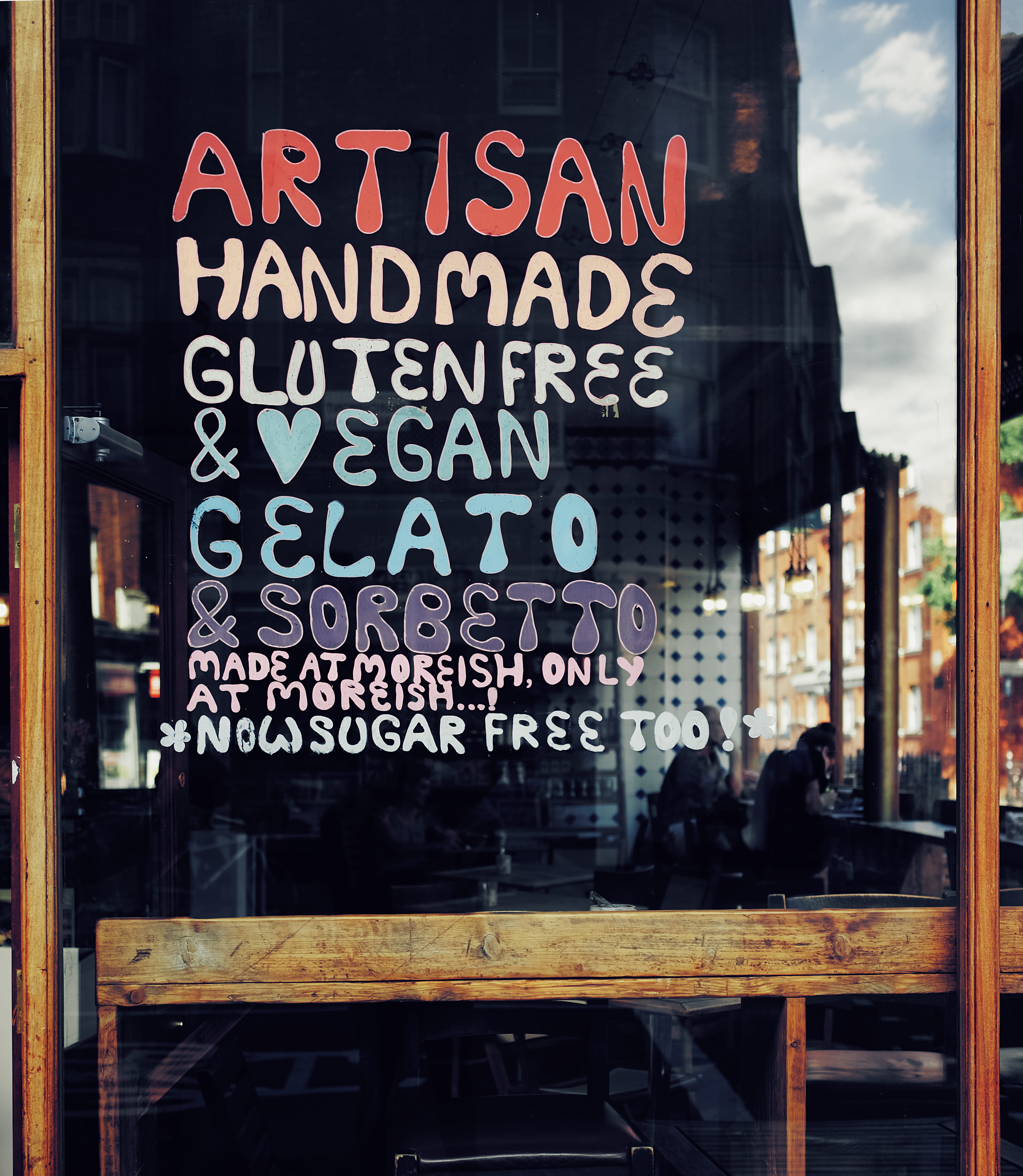 architecture, script, city, sign, text, outdoors, western script, glass - material, communication, non-western script, day, information sign, building exterior, Phone HD Wallpaper