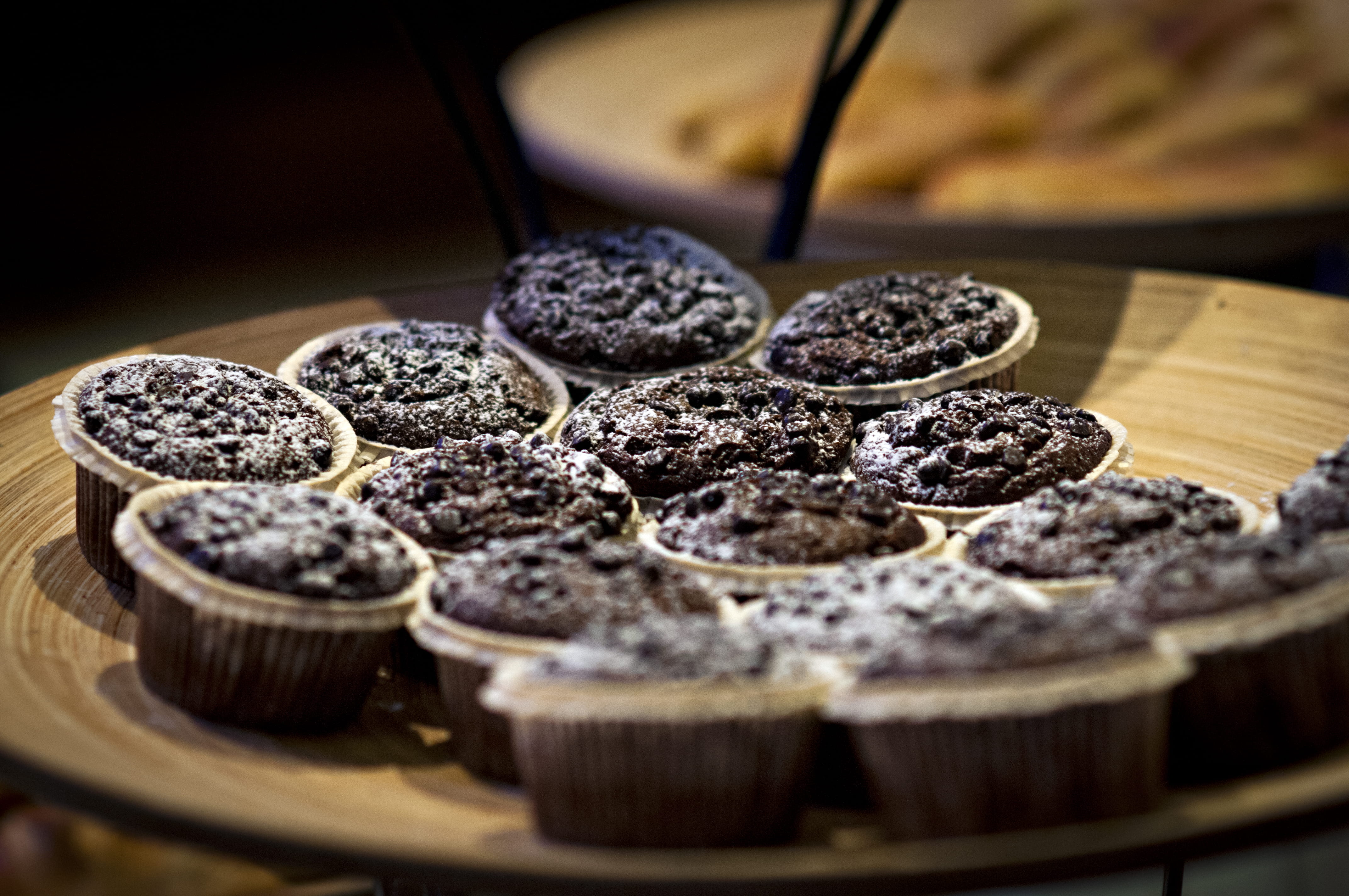 luxury, bake, baked, food, sweet, food and drink, wellbeing, chocolate, fruit, container, cupcake, 4K, business, indoors, sweet food, baking, close-up, HD Wallpaper