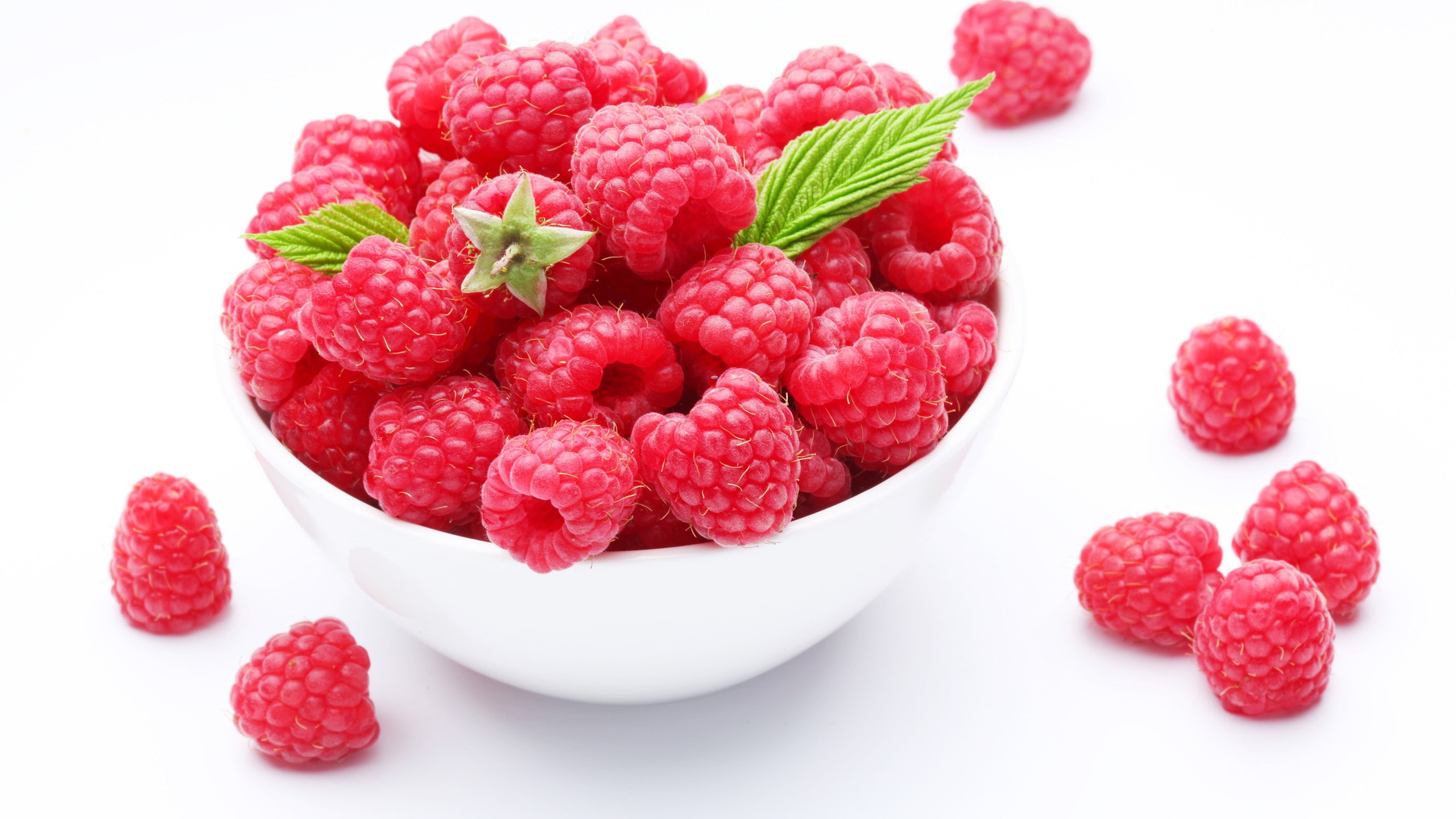 raspberry, cut out, leaf, red, food and drink, close-up, indoors, white background, 2K, wellbeing, food, group of objects, fruit, strawberry, snack, healthy eating, HD Wallpaper