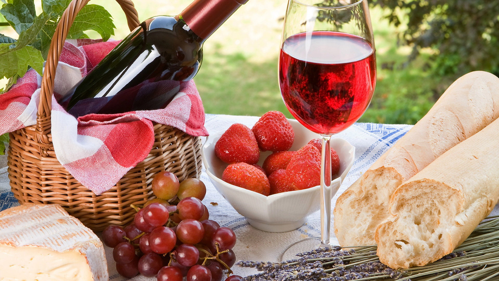 dinner, health, raw, plate, delicious, gourmet, rose wine, pepper, fresh, vegetable, healthy, meal, grape, container, tasty, cooking, color, lunch, strawberry, HD Wallpaper
