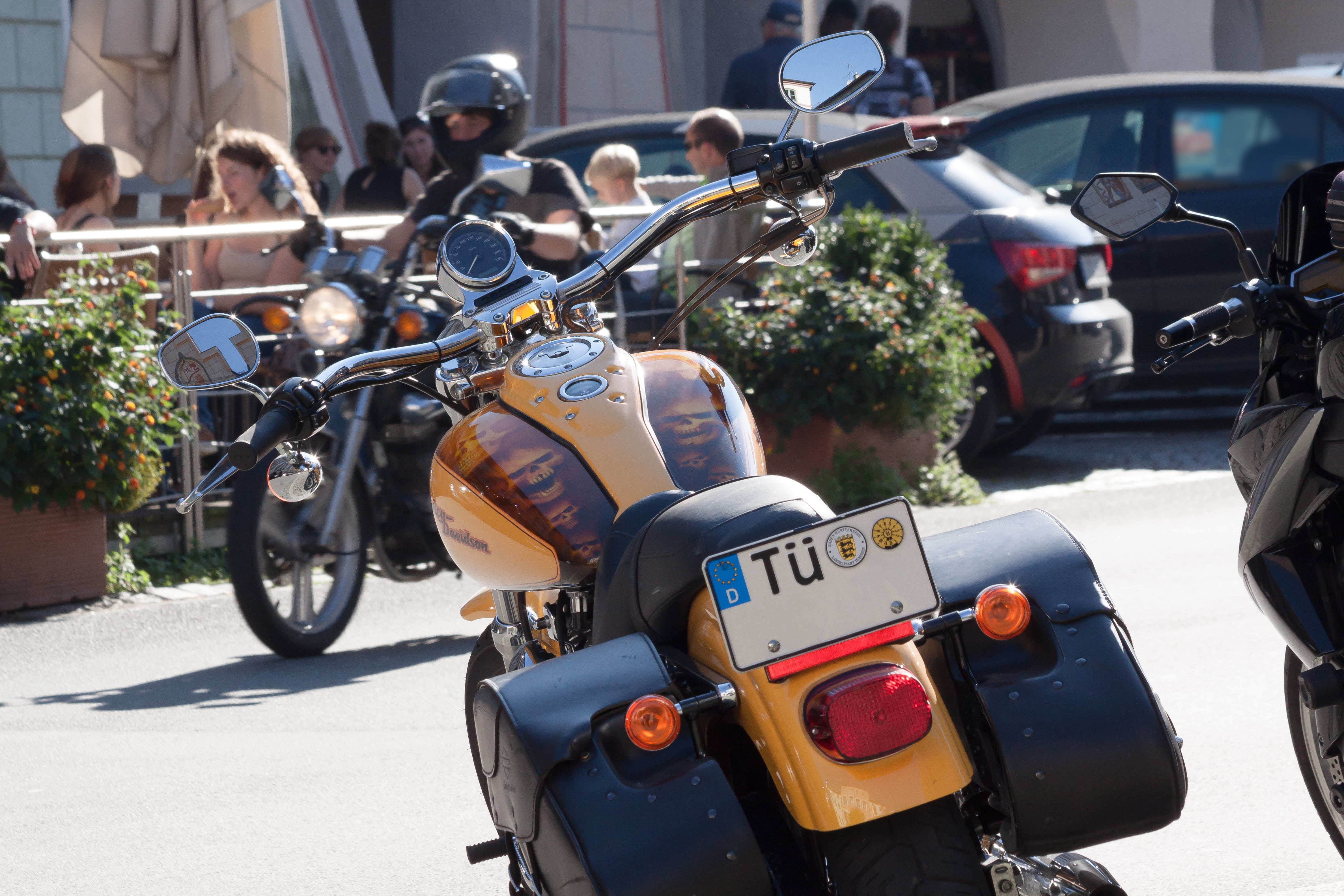 building exterior, motor vehicle, built structure, road, motor scooter, skulls, scooter, city, crash helmet, land vehicle, real people, cult, tank, mode of transportation, HD Wallpaper