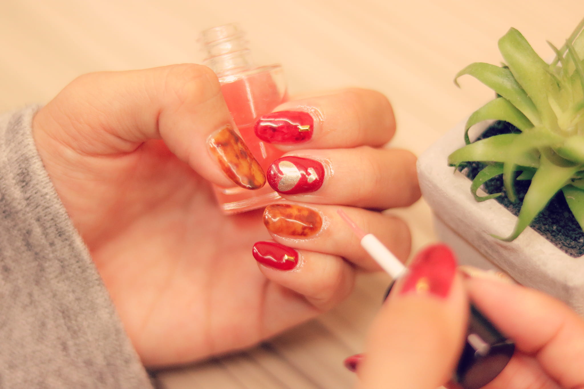 beauty Treatment, human Hand, left, holding, human body part, human Finger, body Care, applying, vegetable, females, l, beauty Spa, toenail, nail art, health Spa, HD Wallpaper