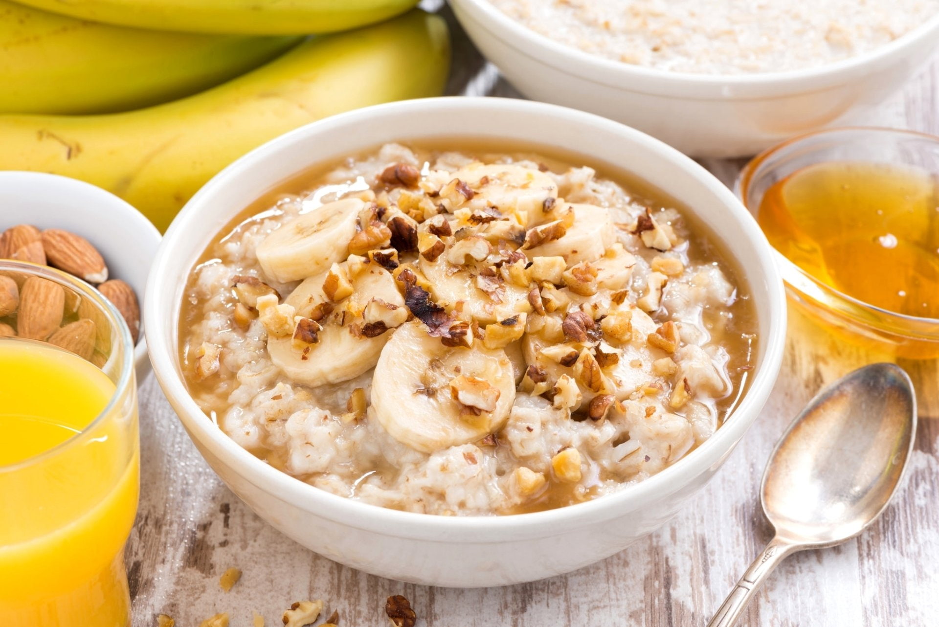 bowl, kitchen utensil, indoors, dairy product, Breakfast, vegetarian food, Porridge, wellbeing, Oatmeal, no people, freshness, oats - food, eating utensil, HD Wallpaper