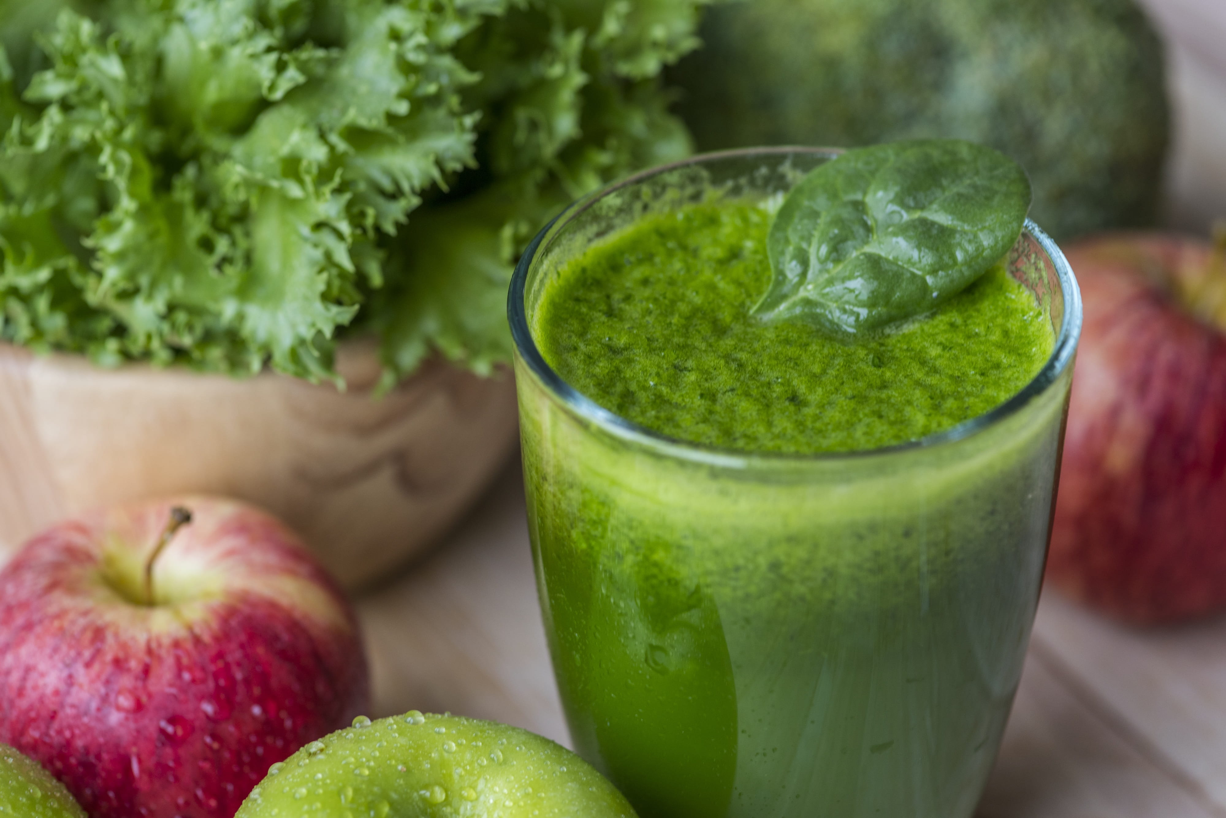 smoothie, vegetarian food, food, refreshing, healthy, apple - fruit, refreshment, no people, fruit, food photography, broccoli, green color, ingredient, HD Wallpaper