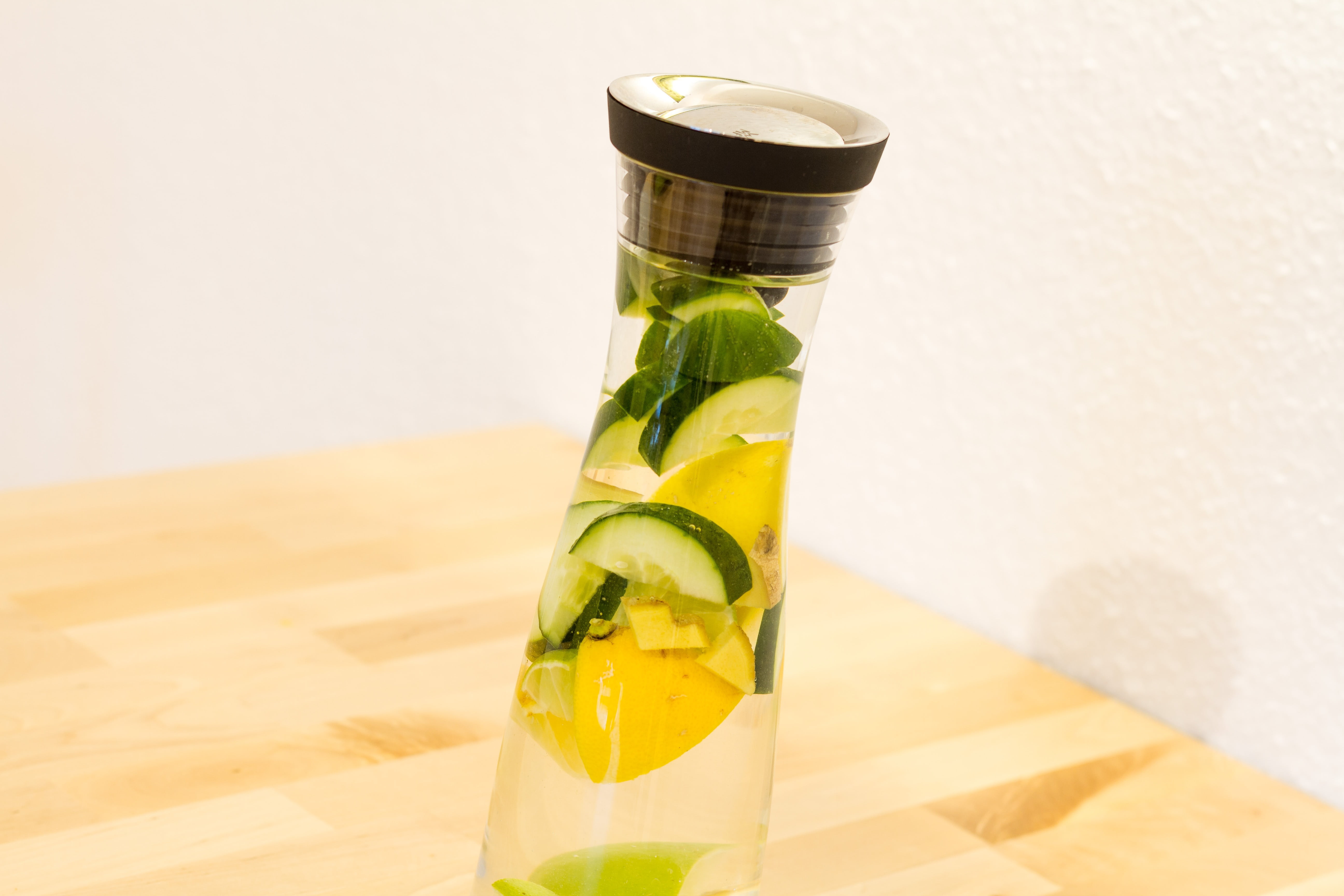 mint leaf - culinary, transparent, freshness, lime, cucumber, still life, citrus fruit, ginger, fruit, lemon, table, healthy eating, bottle, carafe, refreshment, HD Wallpaper