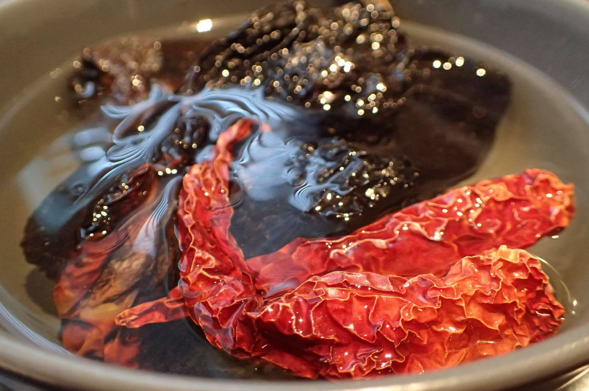 preparation, raw food, seafood, indoors, close-up, household equipment, wellbeing, bowl, red, water, freshness, dried chili being rehydrated, 1080P, food, HD Wallpaper