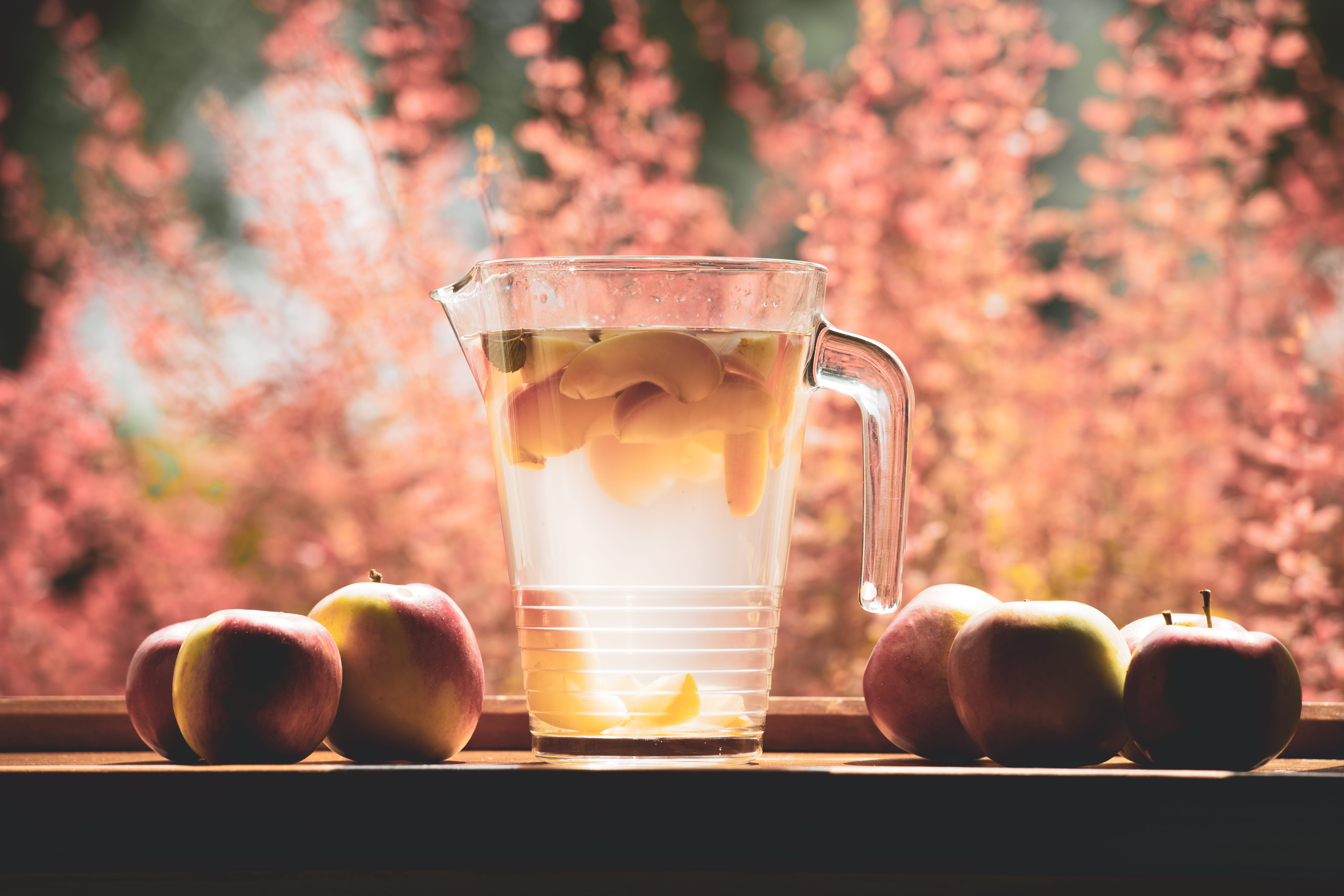 glass, liquid, healthy Eating, juice, jabłka, ice, refreshment, backgrounds, summer, yellow, kompot, close-up, apple - Fruit, glass - Material, ripe, apple, HD Wallpaper
