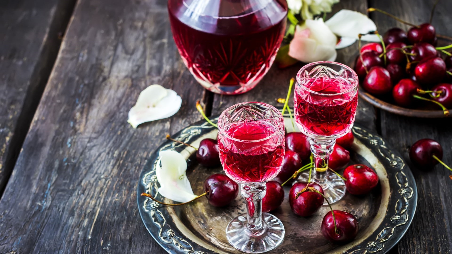 cherry, wood - material, food, wineglass, 1080P, tray, freshness, red wine, liqueur, luxury, refreshment, no people, high angle view, food and drink, beverage, HD Wallpaper