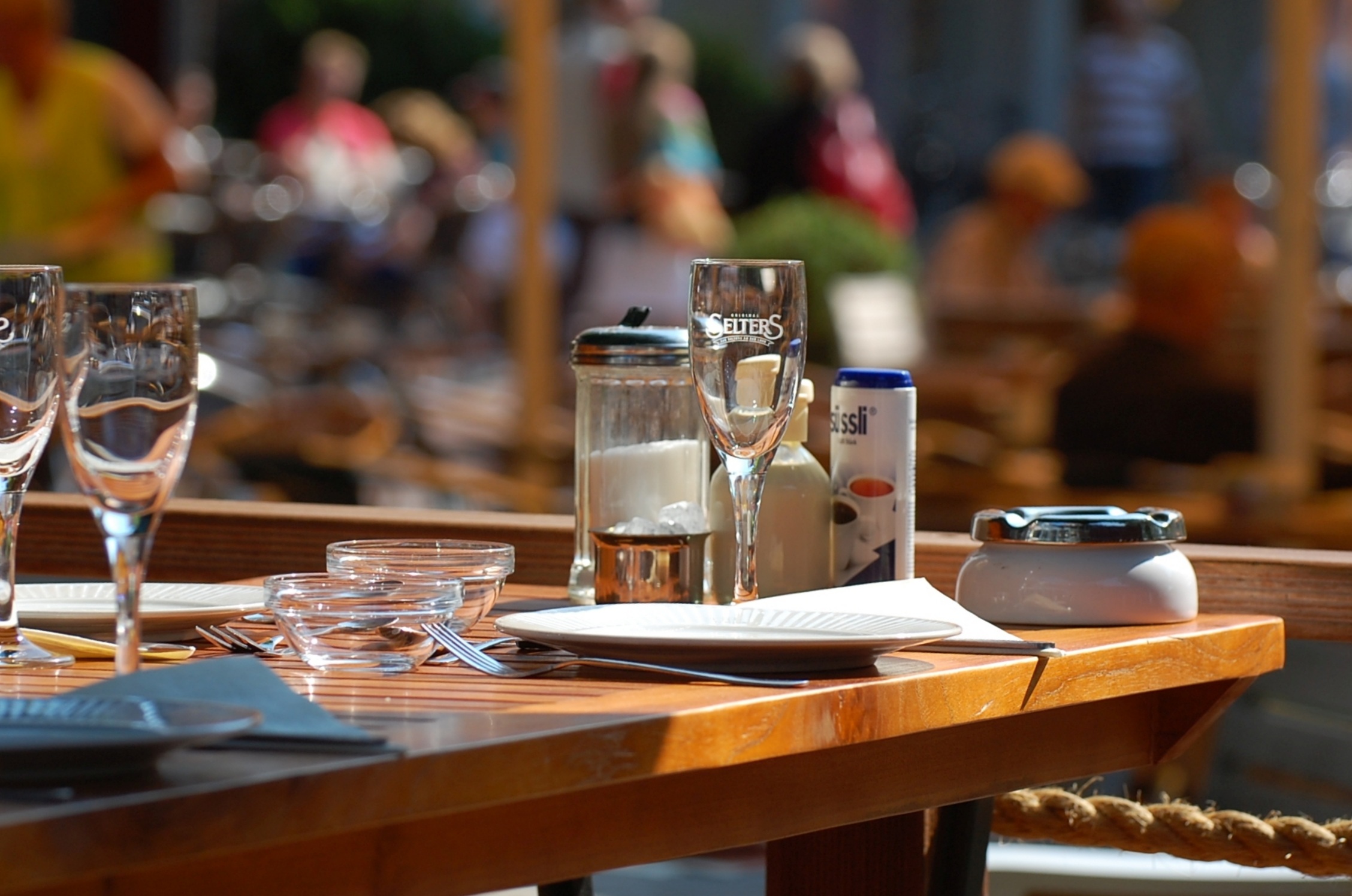 crockery, bottles, refreshment, still life, kitchen utensil, glass, household equipment, 1080P, freshness, cafe, restaurant, focus on foreground, incidental people, HD Wallpaper