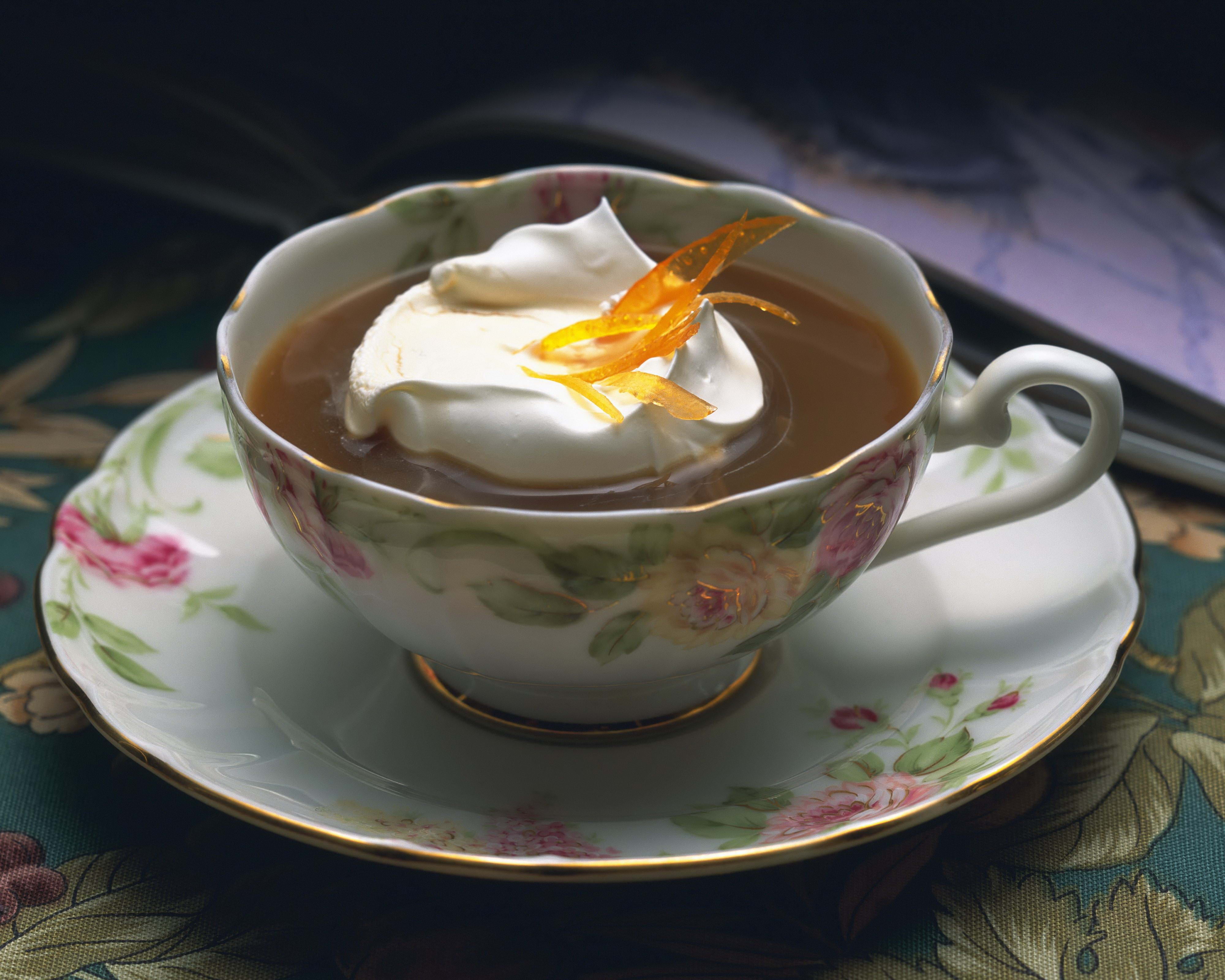 tea - hot drink, close-up, food and drink, ceramics, indoors, crockery, refreshment, mug, saucer, 4K, green, drink, white, healthy eating, black tea, wellbeing, HD Wallpaper