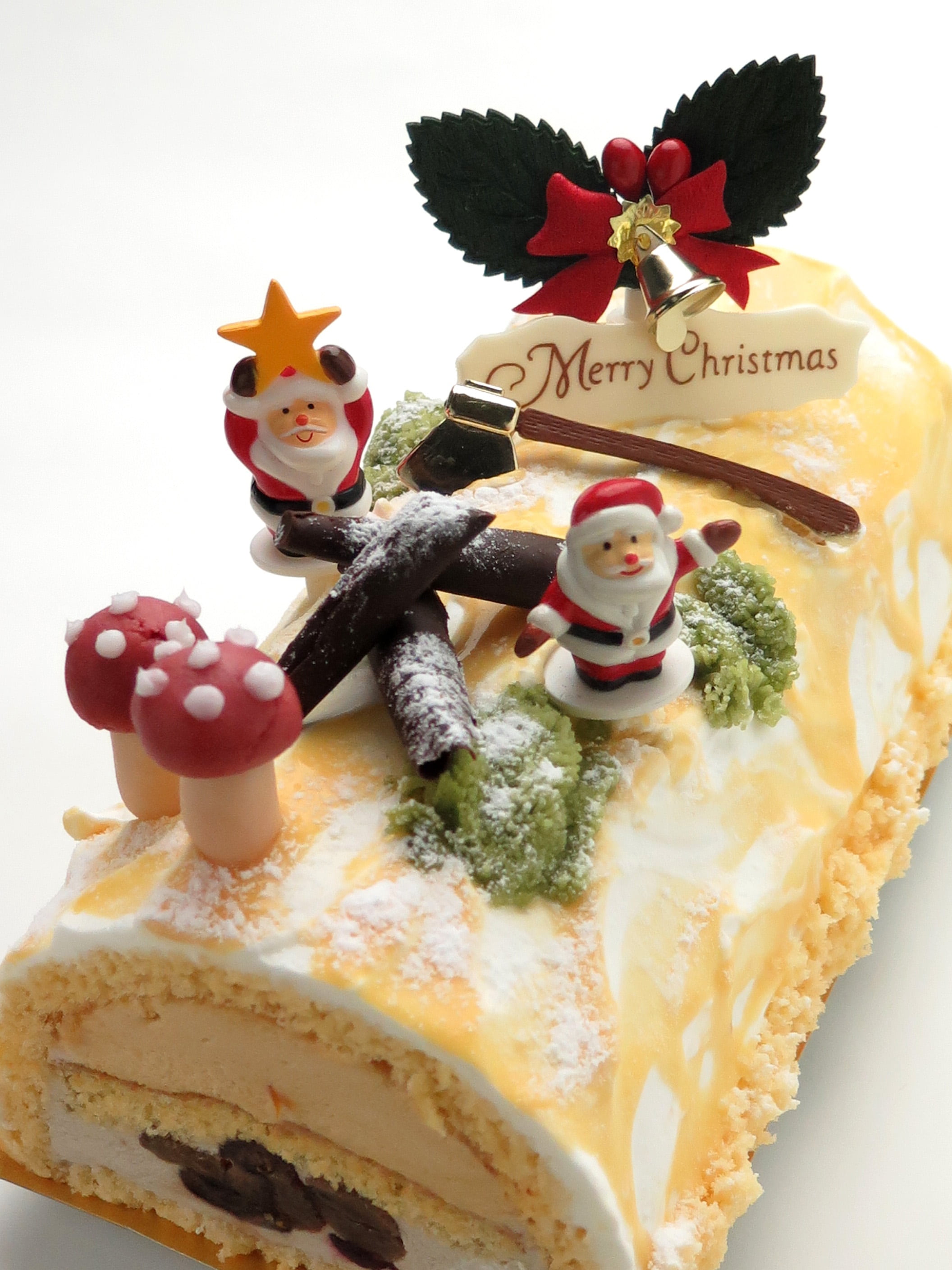wine, sugar, bell, representation, santa claus, ono, decoration, indoors, suites, fruit, food, cake, plant, still life, 2K, art and craft, france confectionery, Phone HD Wallpaper