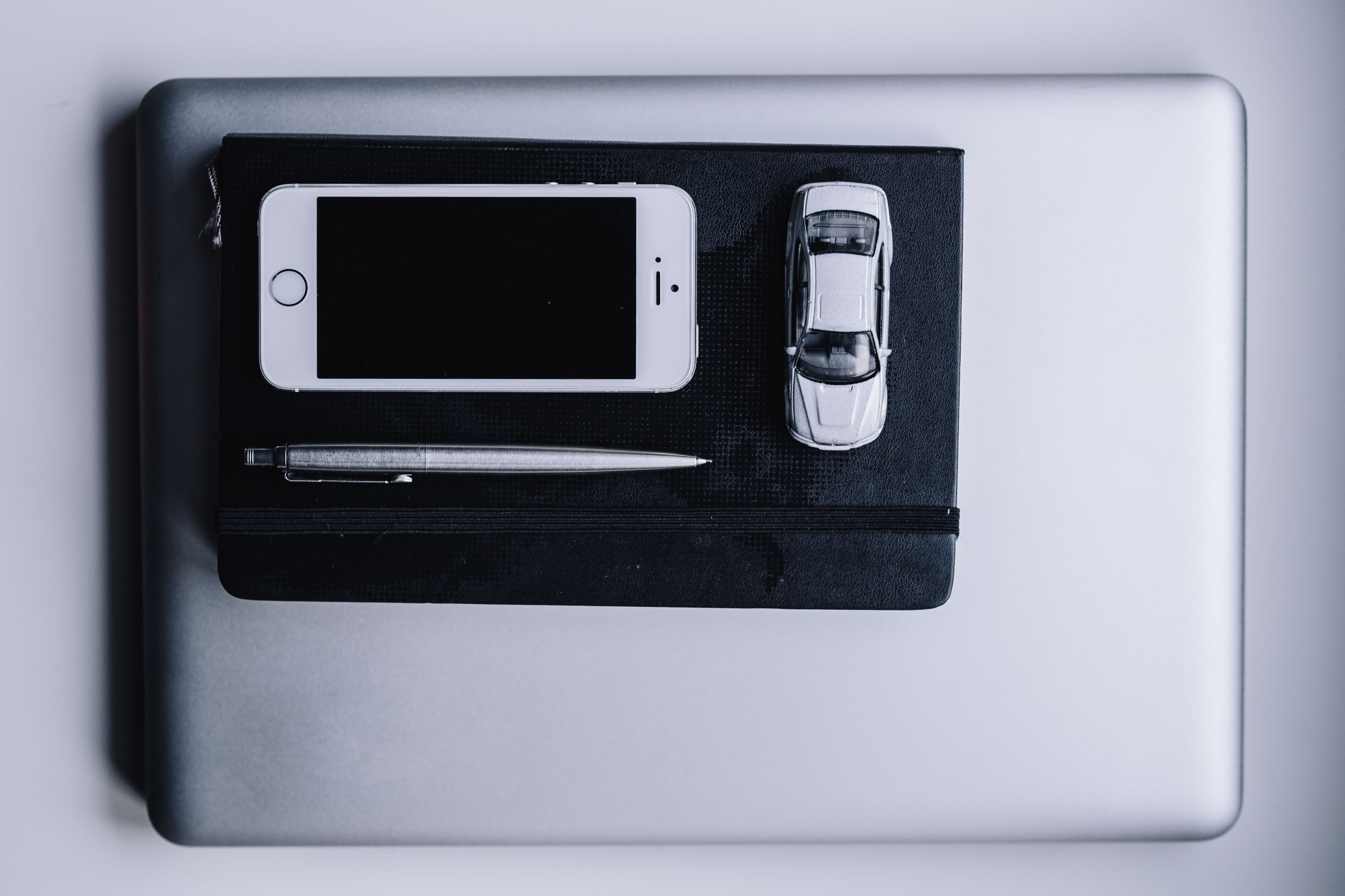 workplace, black, tech, accesories, still life, computer, no people, communication, minimal, computer equipment, connection, control, studio shot, electrical equipment, HD Wallpaper