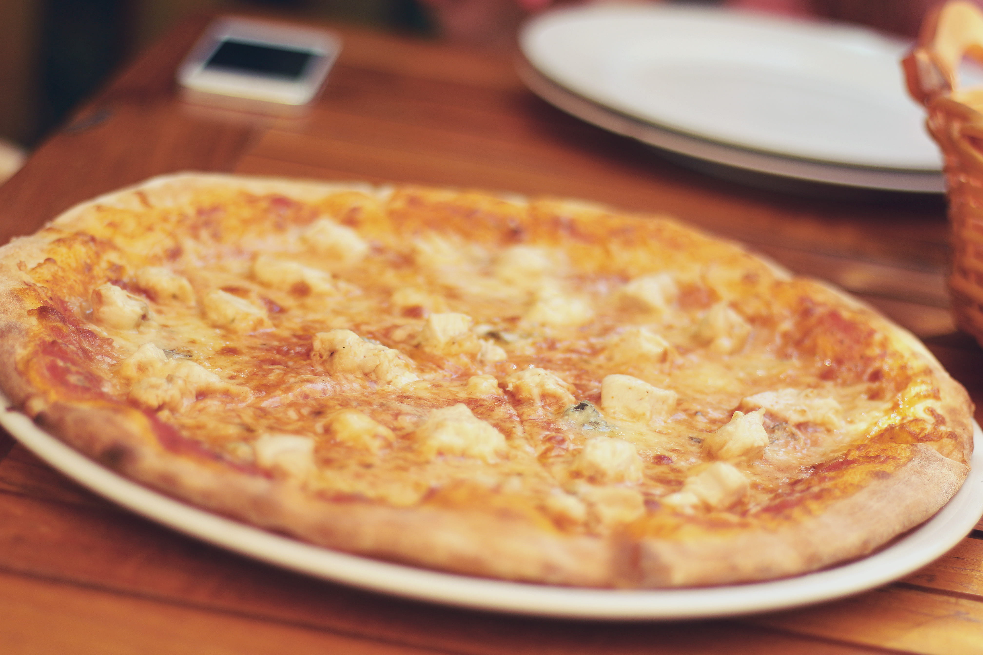 dairy product, crockery, lunch, unhealthy eating, snack, serving size, french food, restaurant, italian food, pizza, indoors, focus on foreground, ready-to-eat, HD Wallpaper