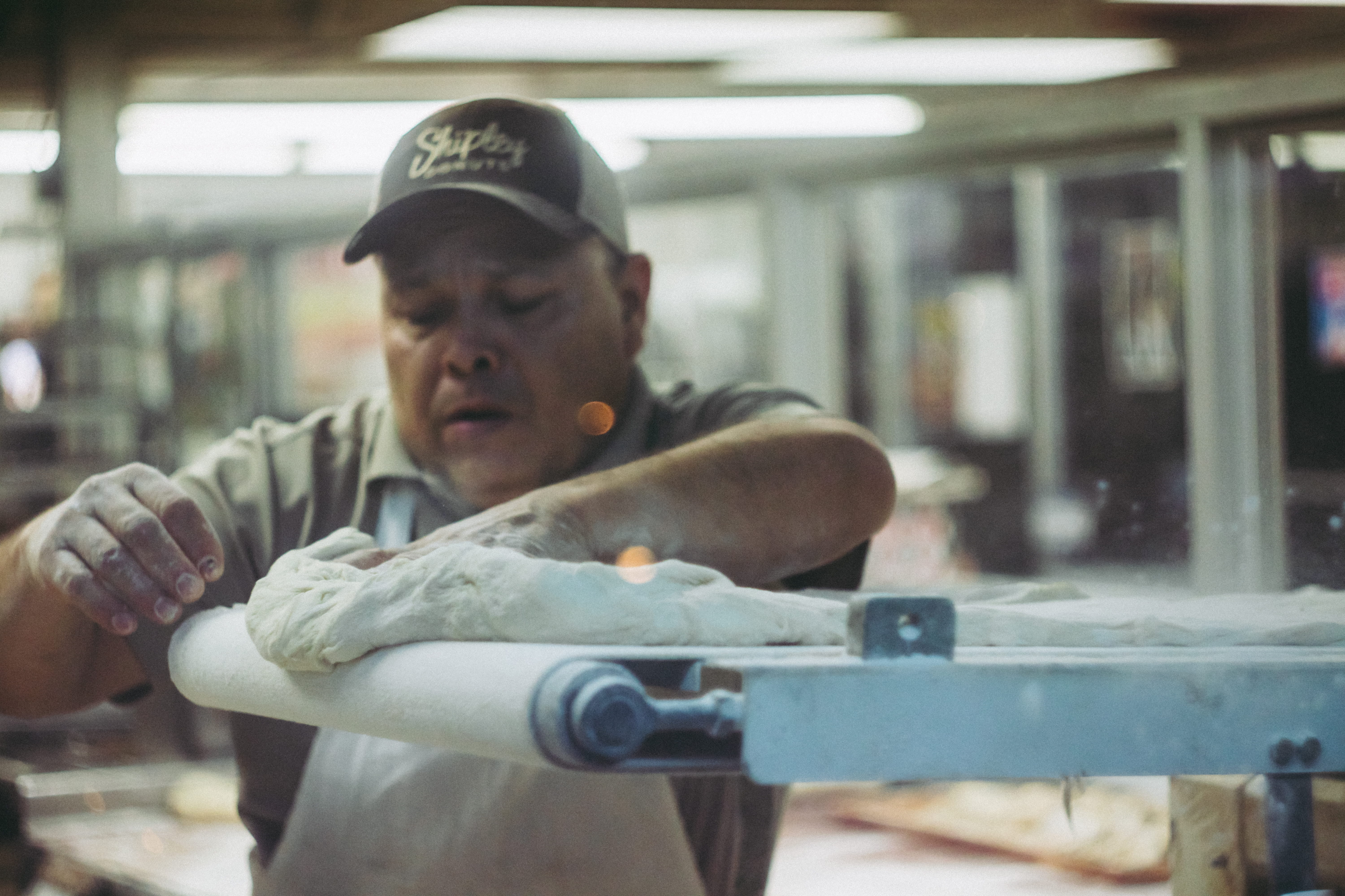 wear, protective workwear, men, indoors, headshot, dough, concentration, protection, apron, adult, production, close-up, bakery, standing, donut shop, young men, HD Wallpaper