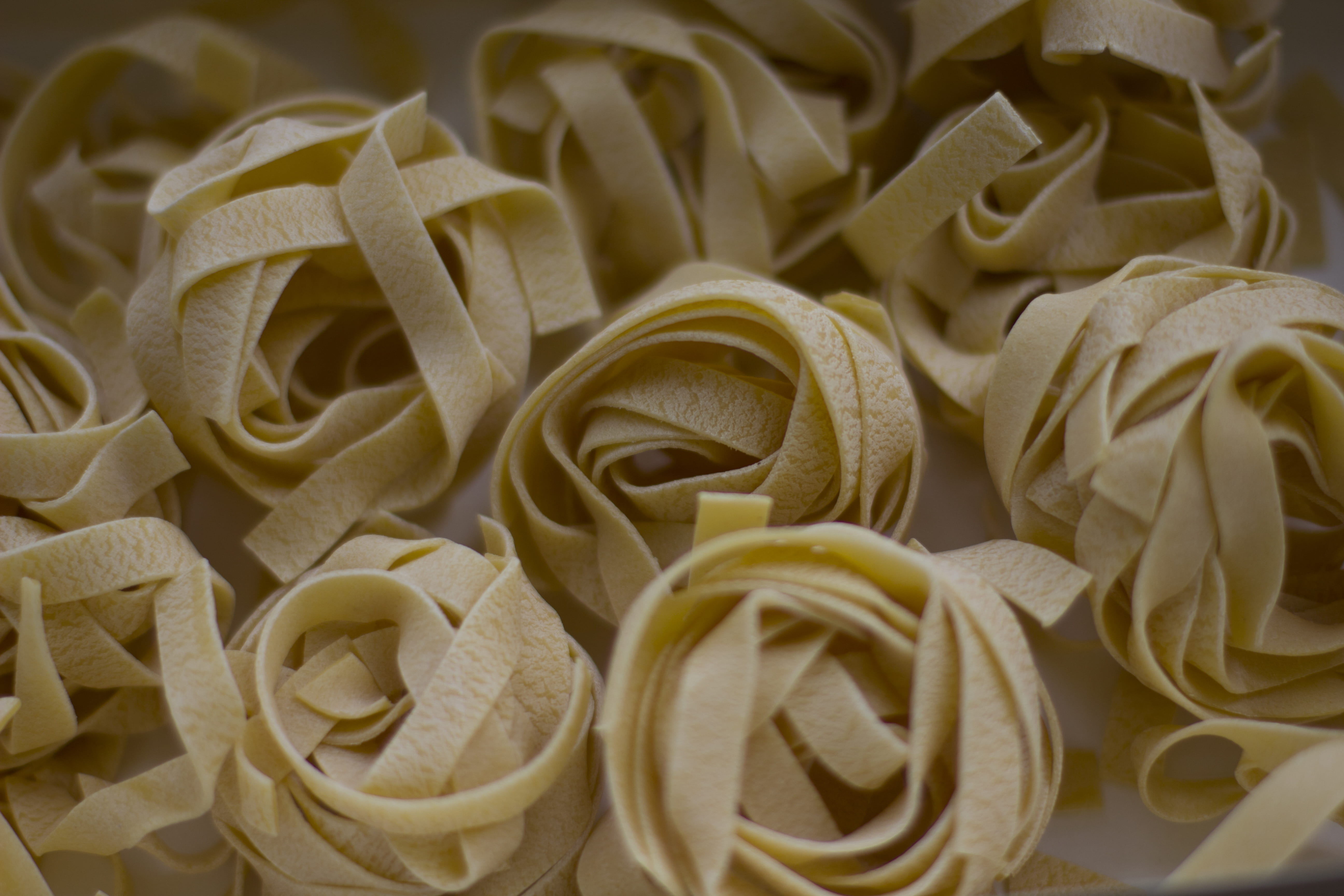 cook, hungry, raw food, freshness, vermicelli, roast, abundance, sliced, 5K, tagliatelle, full frame, ingredient, cooked, noodle, italian, italian food, HD Wallpaper