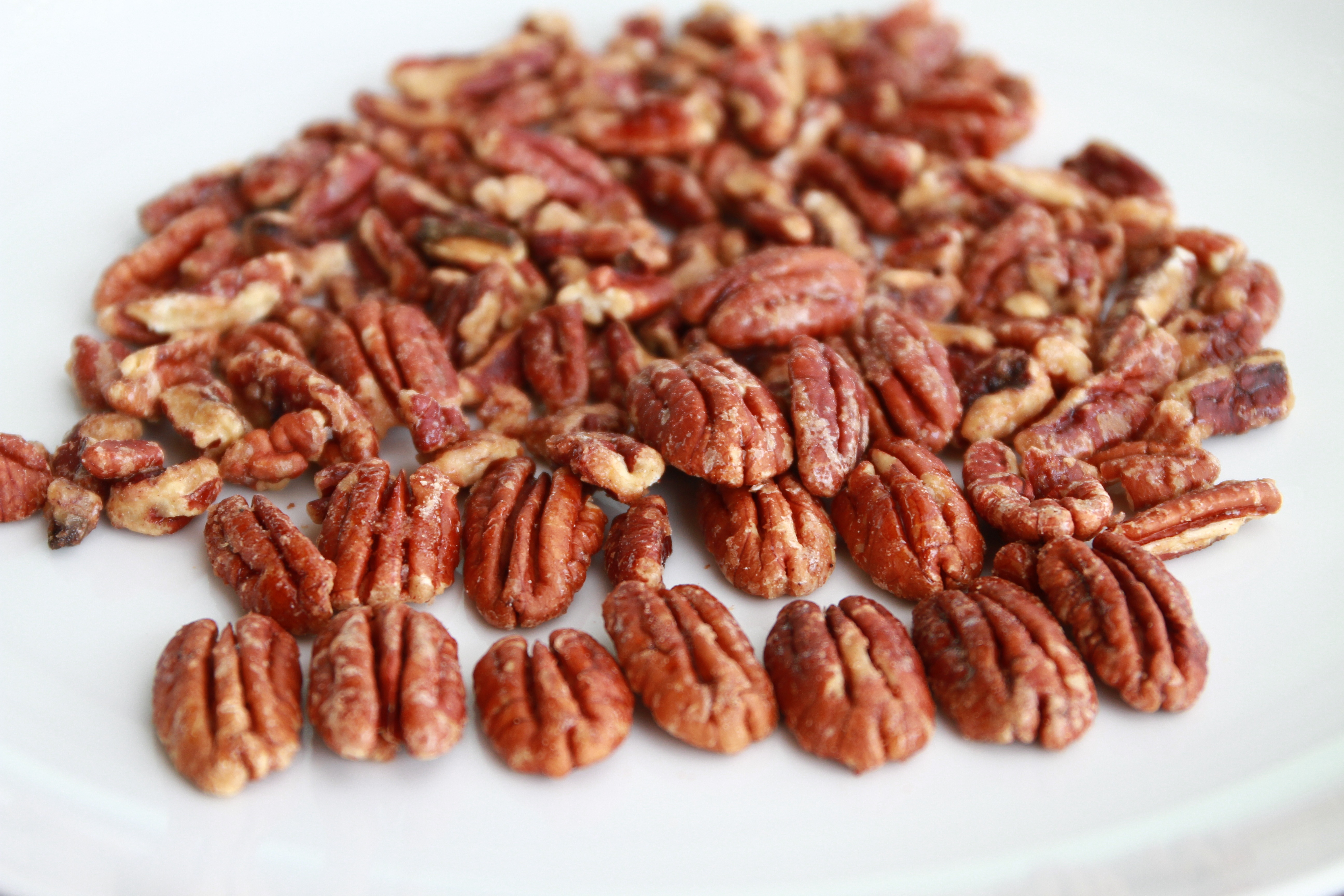 baking, chopped, bunch, large group of objects, still life, food, pecan, candied nuts, freshness, side dish, 5K, healthy eating, candied pecans, close-up, HD Wallpaper