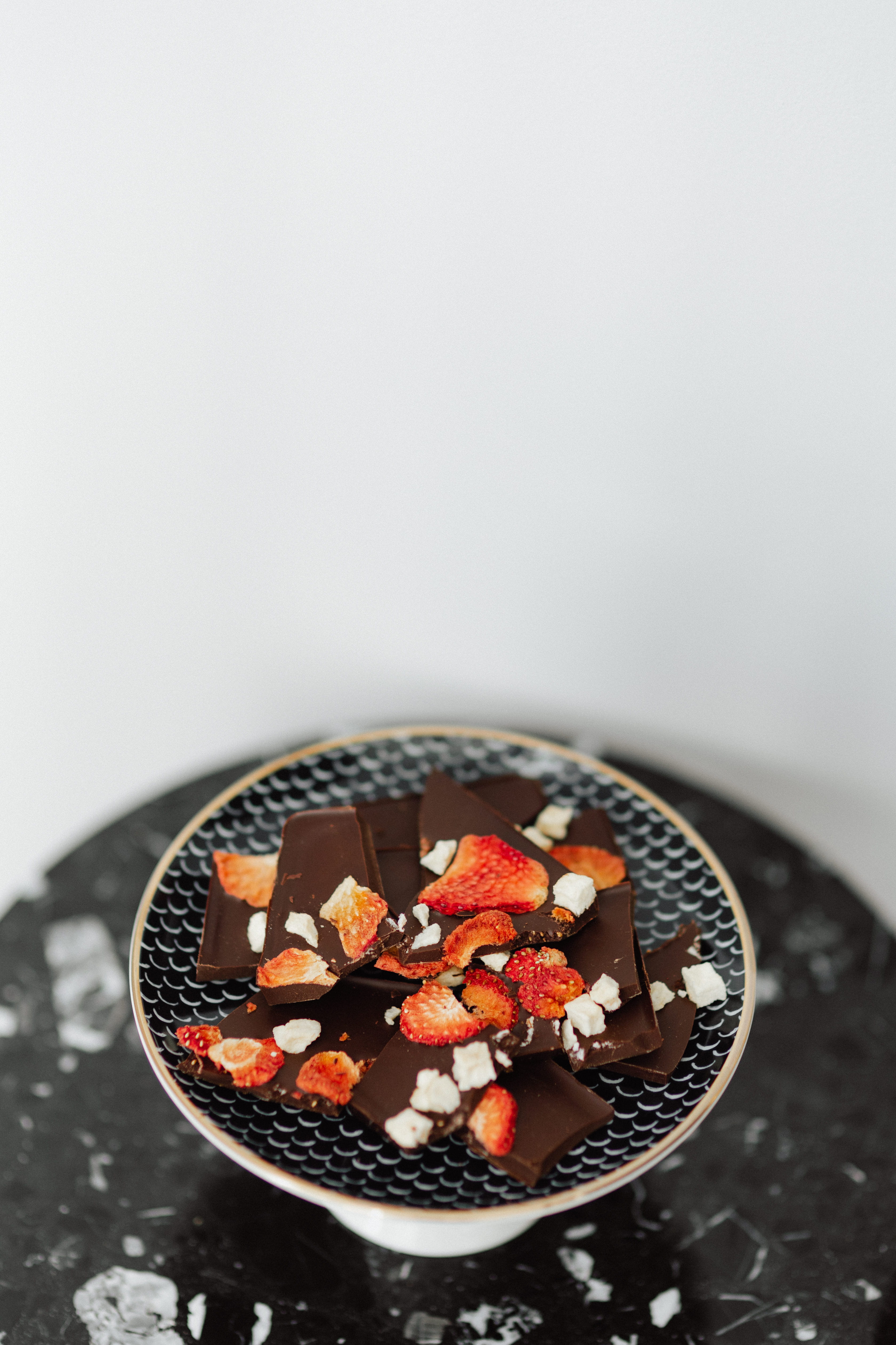 close-up, indoors, food, chopped, chocolate, strawberries, studio shot, milk, fruit, antioxidant, bowl, 4K, healthy lifestyle, dried fruit, dessert, tropical fruit, Phone HD Wallpaper