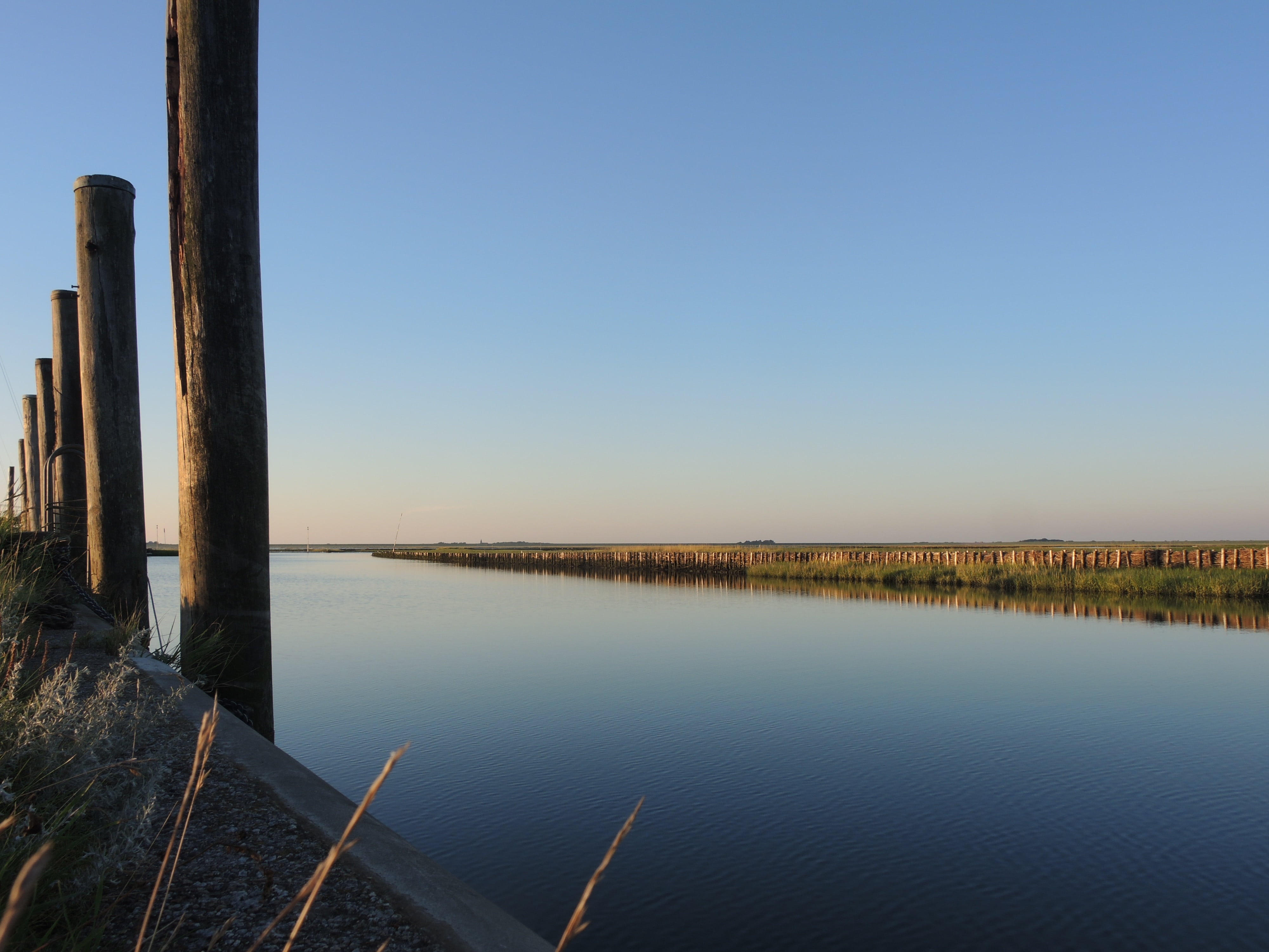 silent, architecture, copy space, salt marshes, sky, no people, reflection, port, blue, nature, lake, koog, tranquility, water, north sea, landscape, 4K, HD Wallpaper