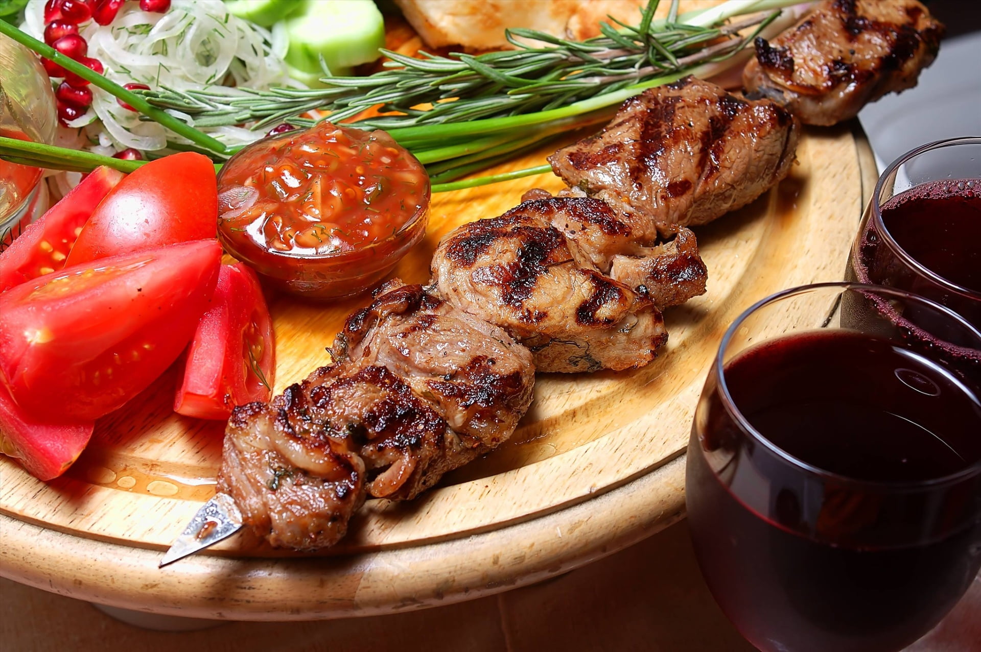 kebab, tomato, 1080P, greens, rosemary, wine, adjika, meat, HD Wallpaper