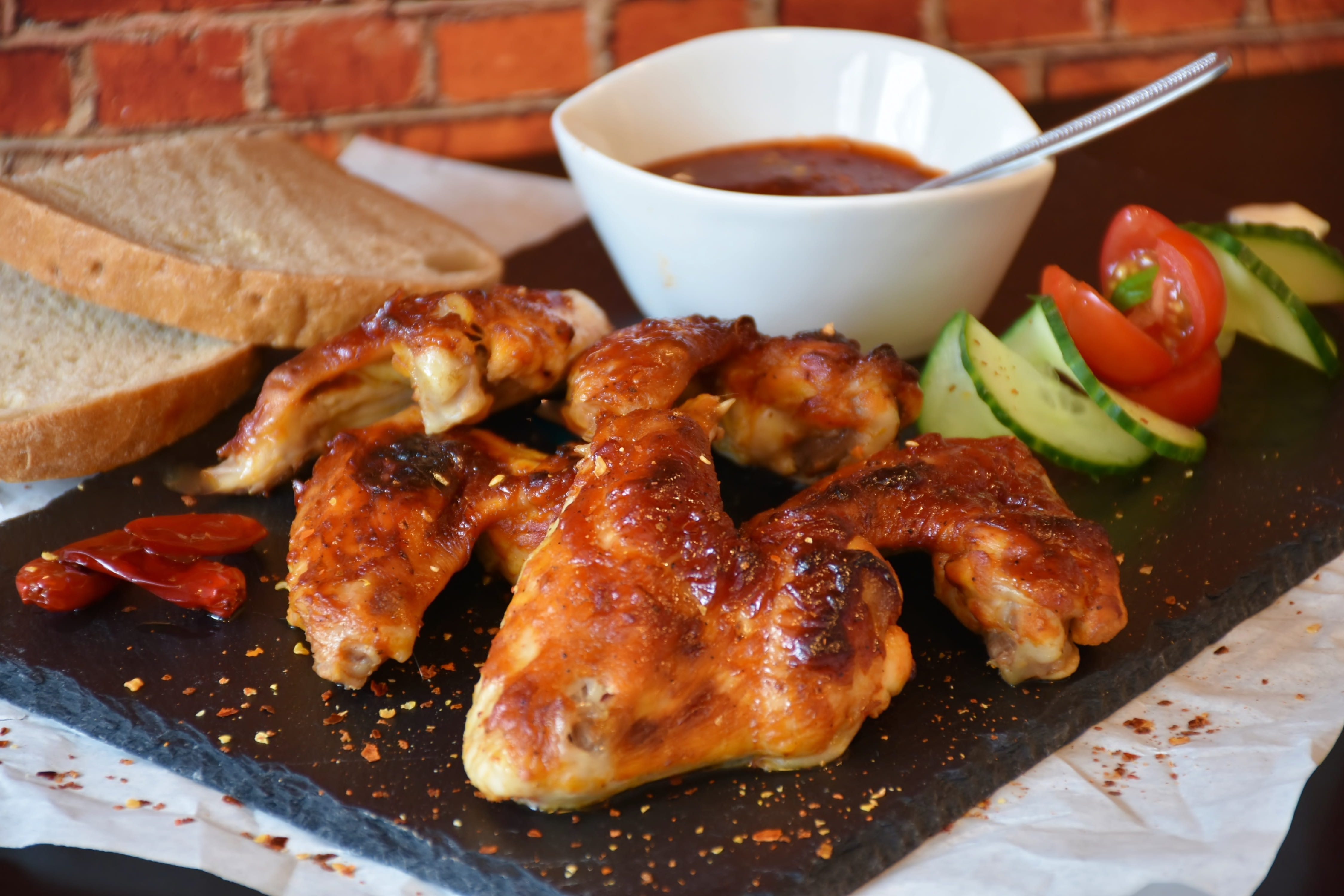 pub food, table, buffalo, barbecue, grilled, sauce, bread, feasting, cook, meal, wing, plate, food, dip, freshness, delicious, chicken, chicken meat, snack, HD Wallpaper
