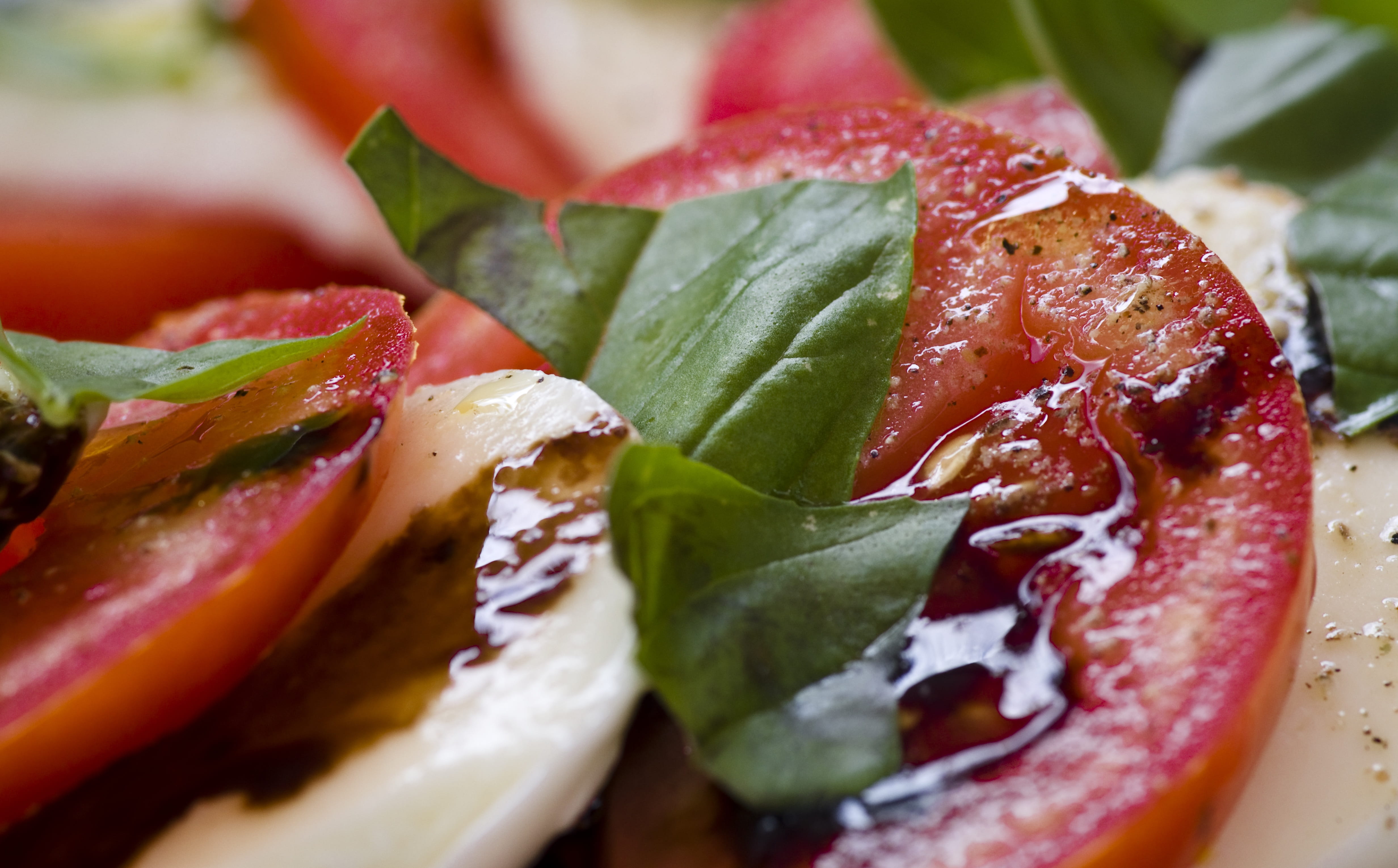 selective focus, mozarella, caprese, fresh, slice, freshness, fruit, food and drink, ripe, tomato, wellbeing, close-up, plant, italian, indoors, vegetable, HD Wallpaper