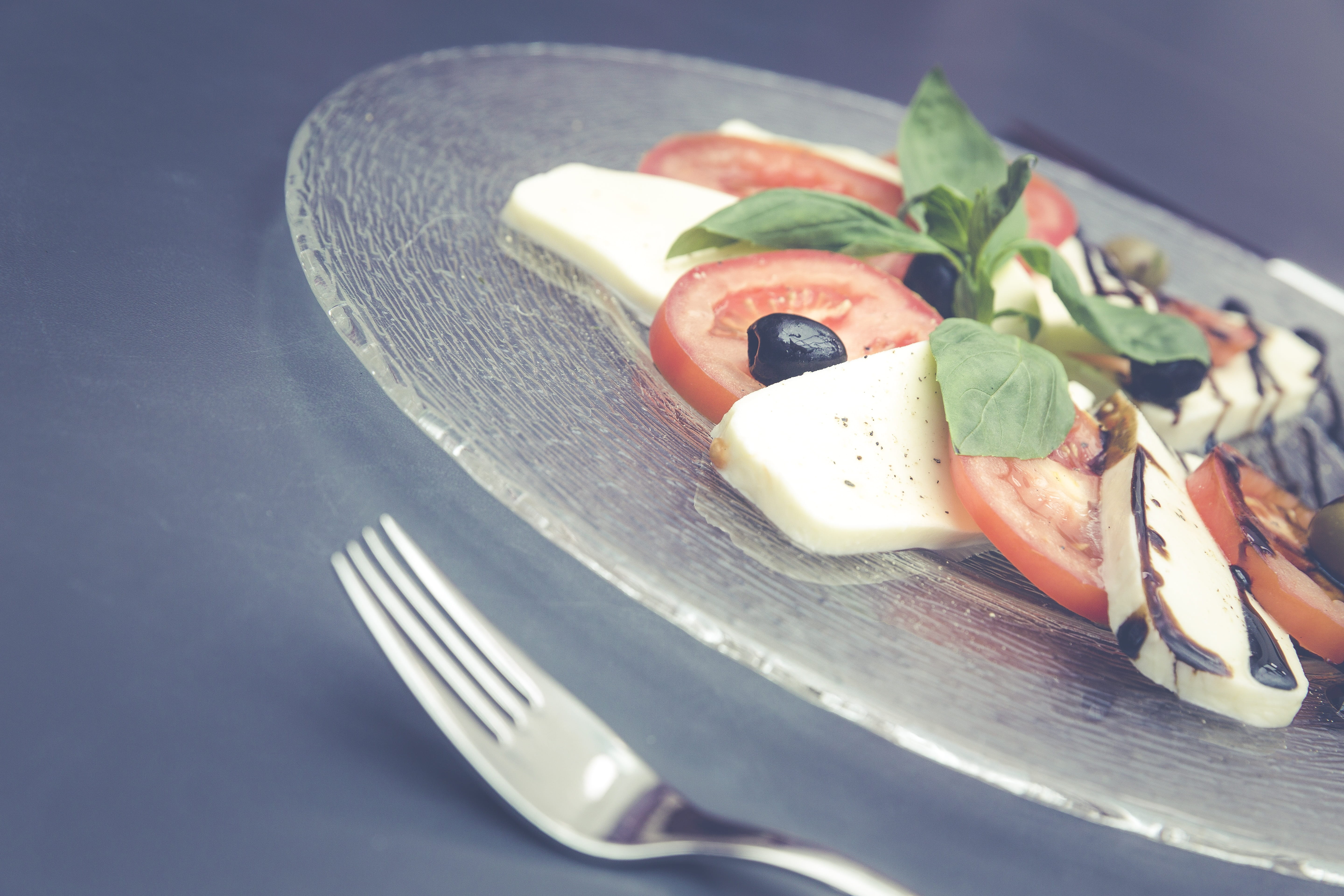 balsamic vinegar, caprese, wellbeing, meal, close-up, healthy eating, fork, kitchen utensil, cut, eating utensil, italy, appetizer, temptation, basil, no people, HD Wallpaper