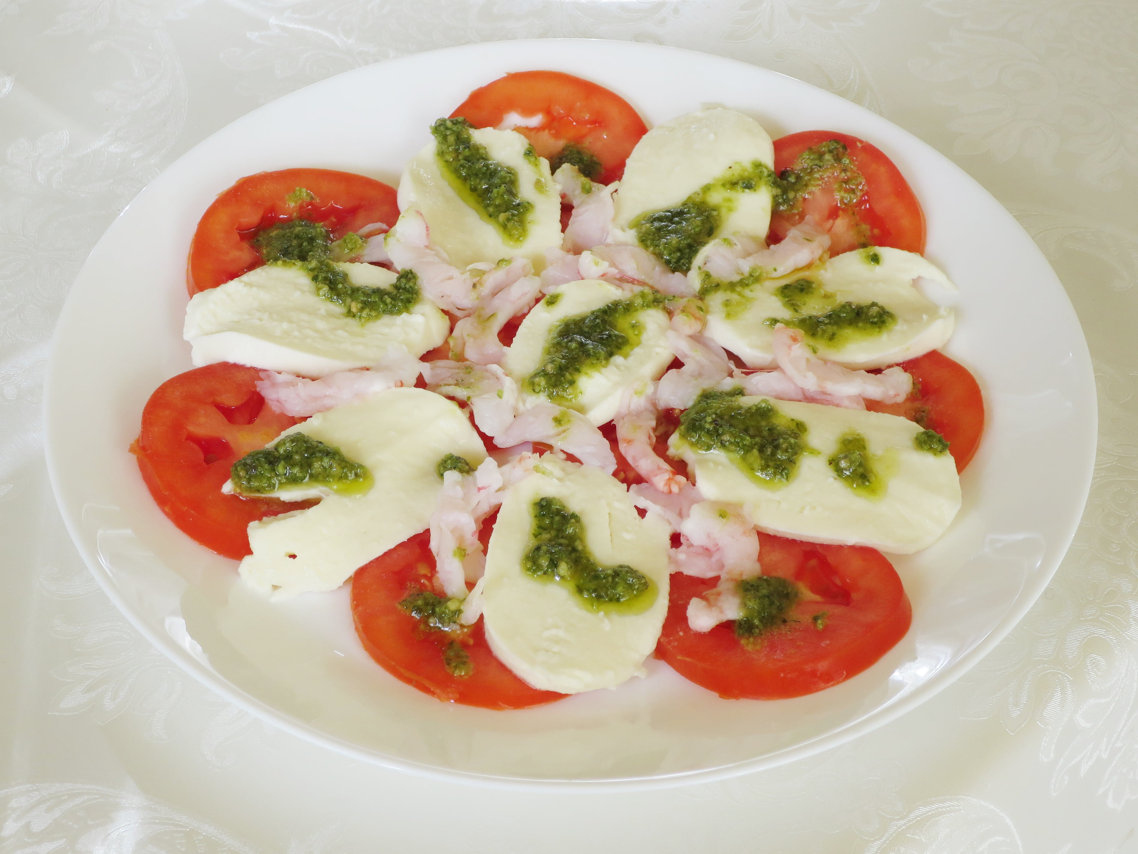 vegetable, plate, recipe, dish, basil, ready-to-eat, fruit, directly above, italian salad, no people, food and drink, incoming, oil, mozzarella, gourmet, HD Wallpaper