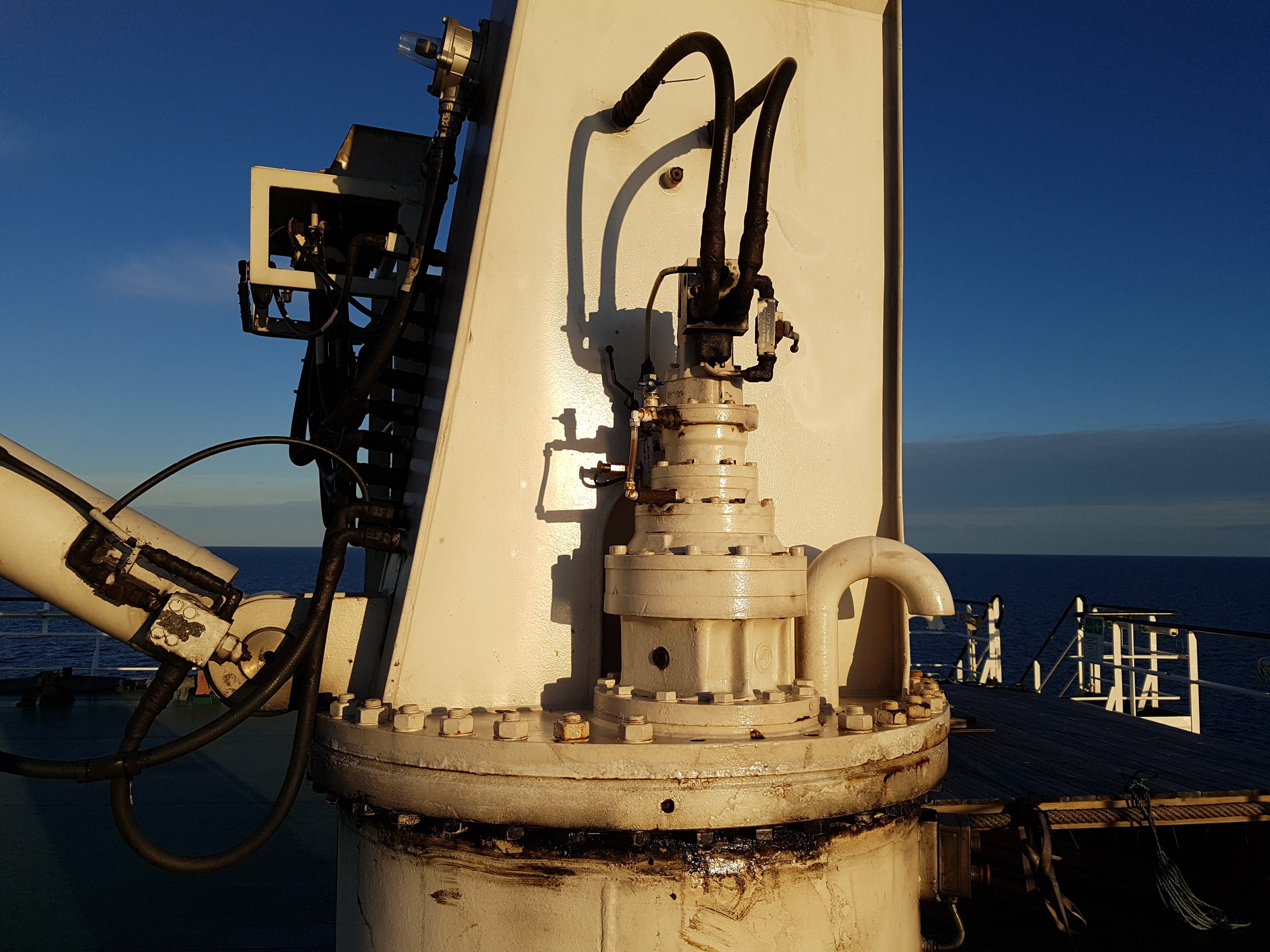 day, ship, maritime, technology, business, education, close-up, machine, crane, clear sky, no people, lifting crane, transportation, water, blue, 4K, industrial equipment, HD Wallpaper