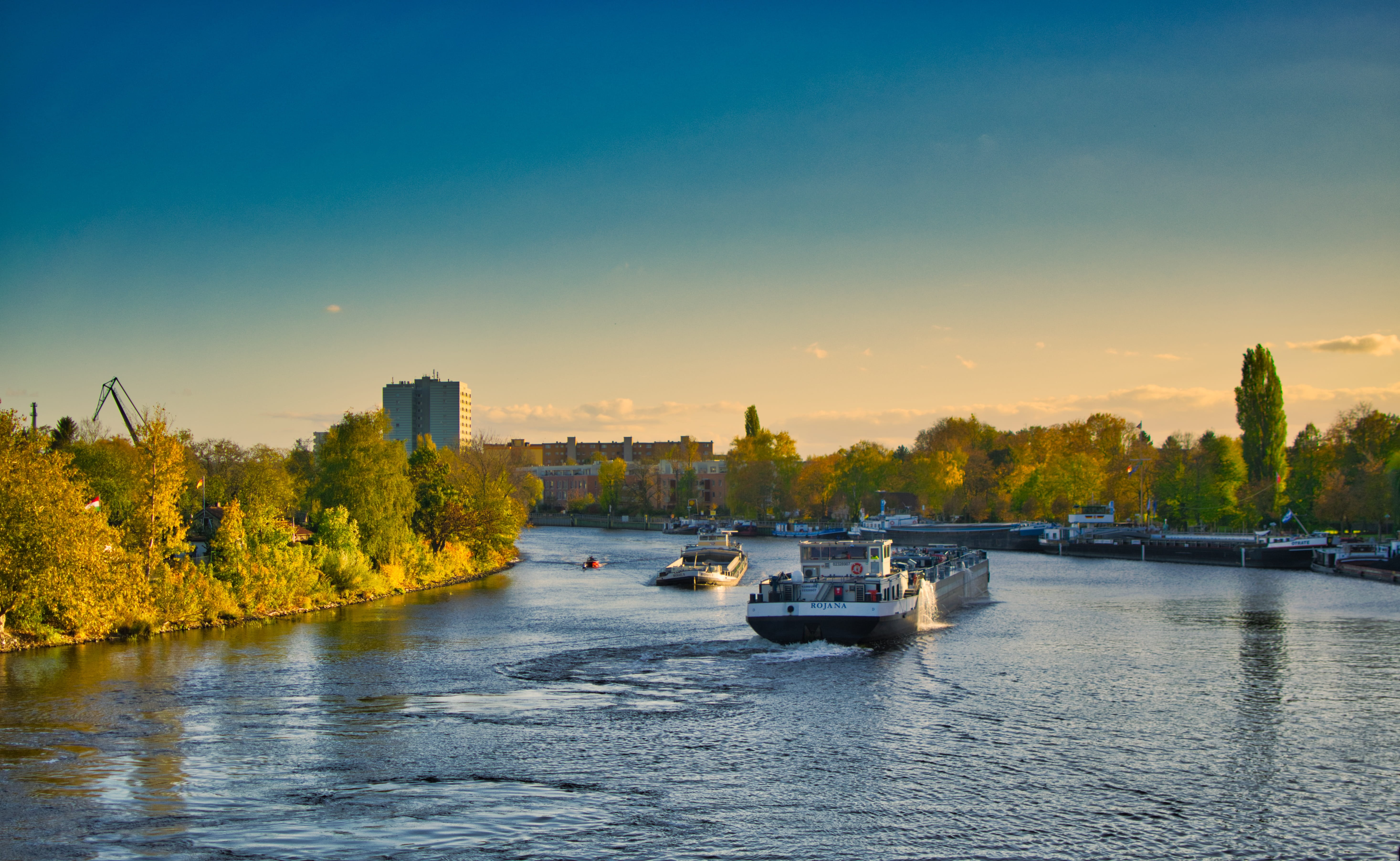 mode of transportation, bank, ship, 5K, nature, abendstimmung, transportation, waterway, traffic, building exterior, orange color, transport, tree, waters, HD Wallpaper