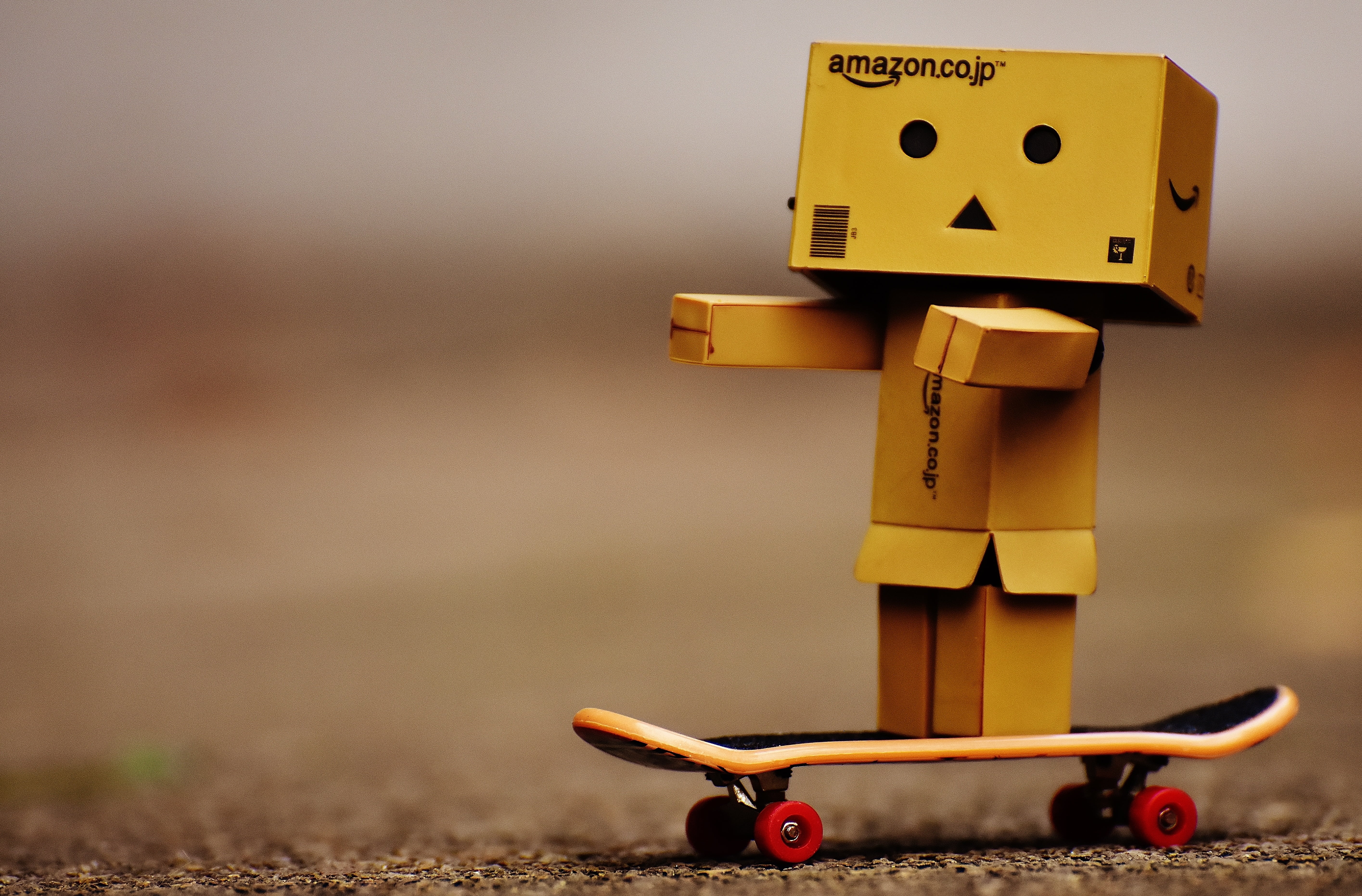 toy, outdoors, copy space, sweet, day, funny, figure, cardboard, skateboard, robot, motion, close-up, single object, danbo, focus on foreground, transportation, HD Wallpaper