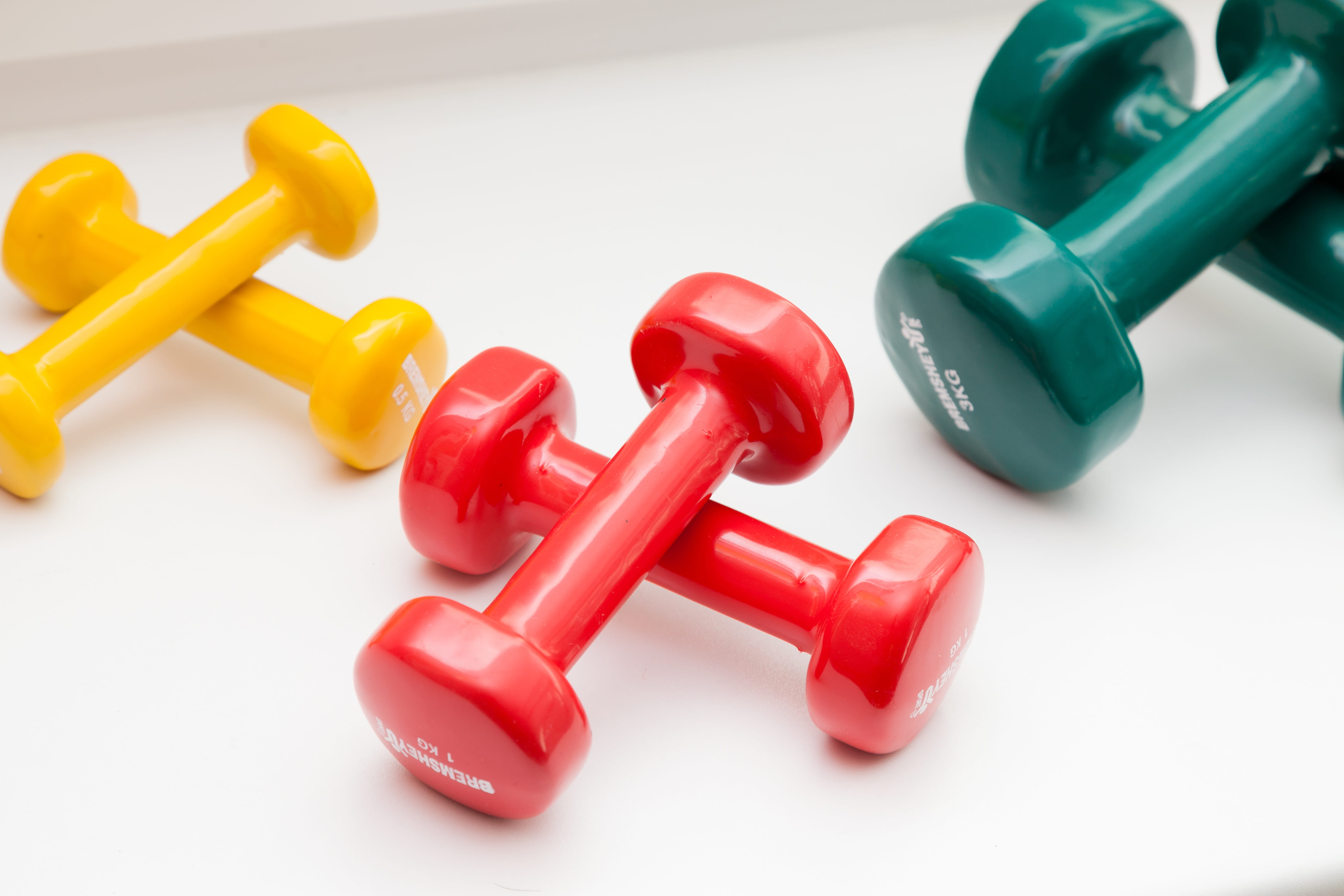 sport, movement, colorful, no people, capsule, pairs, healthcare and medicine, weight, group of objects, assorted, white background, fixed, close-up, cut out, HD Wallpaper