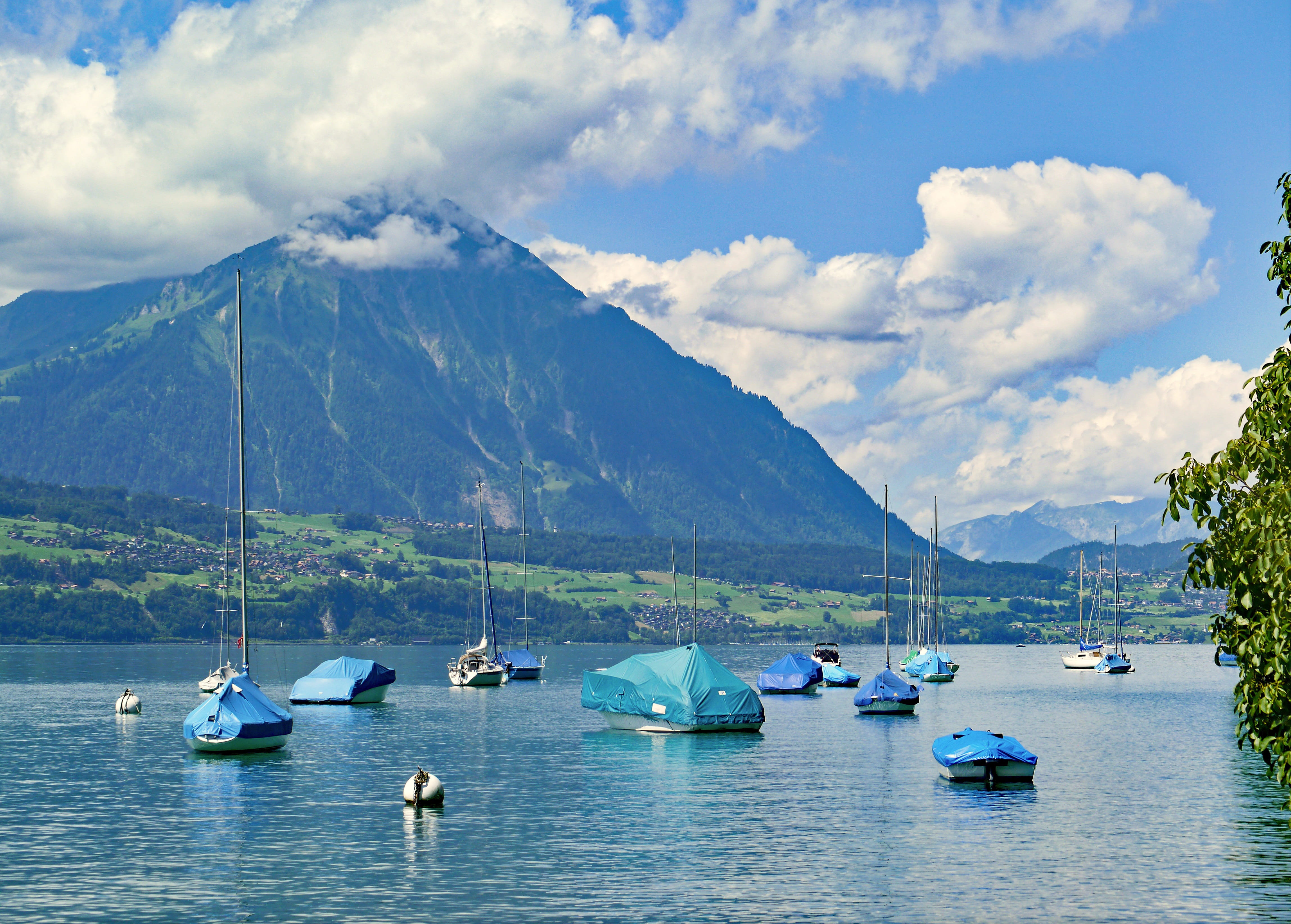 boats, sea, waterfront, beauty in nature, sky, travel, transportation, day, cloud - sky, mountain range, spiez, switzerland, clouds, summer, motor boats, HD Wallpaper