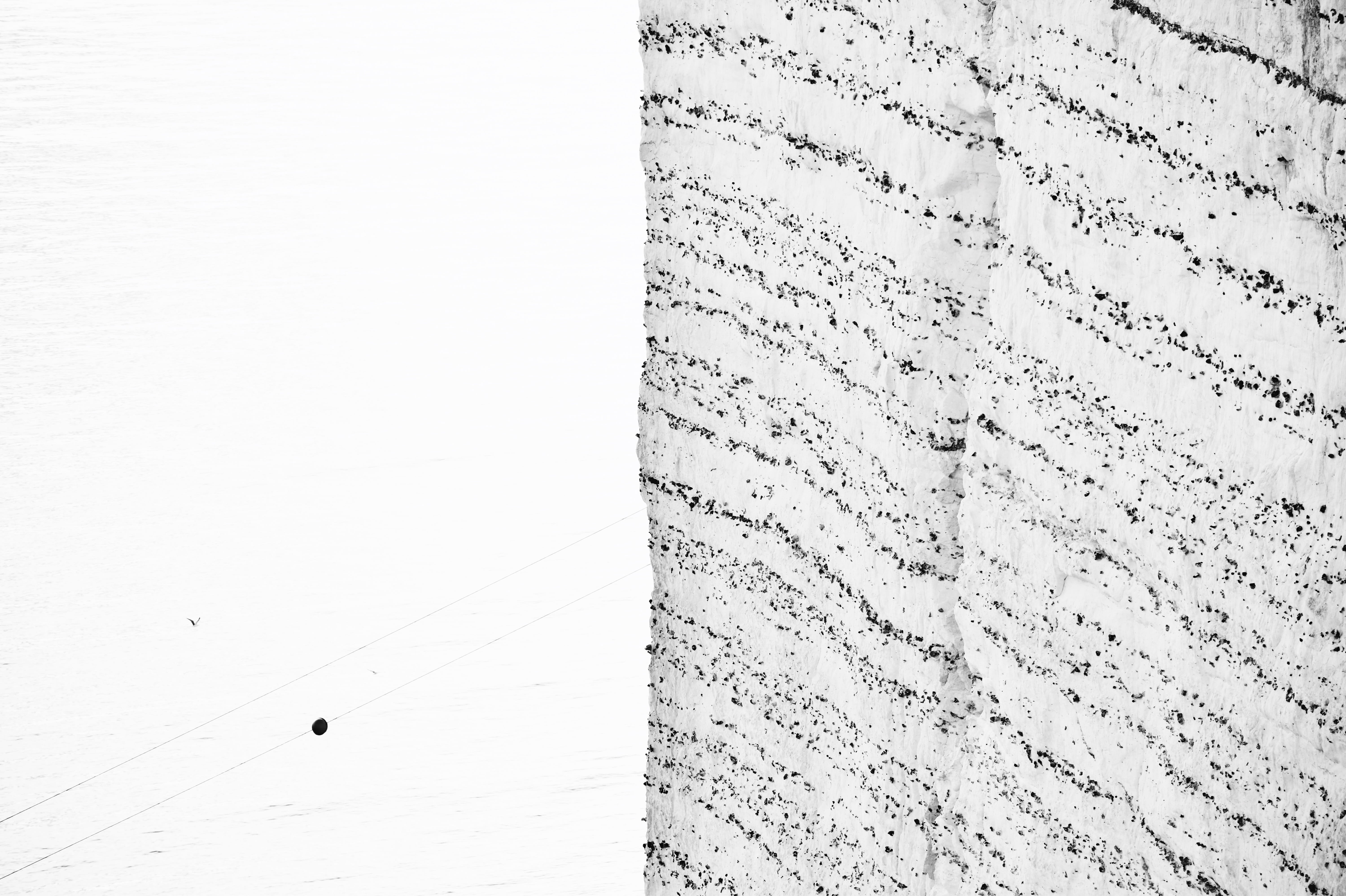 paper, white, day, copy space, black, 5K, england, backgrounds, blackandwhite, built structure, cliff, sea, building exterior, white color, low angle view, HD Wallpaper
