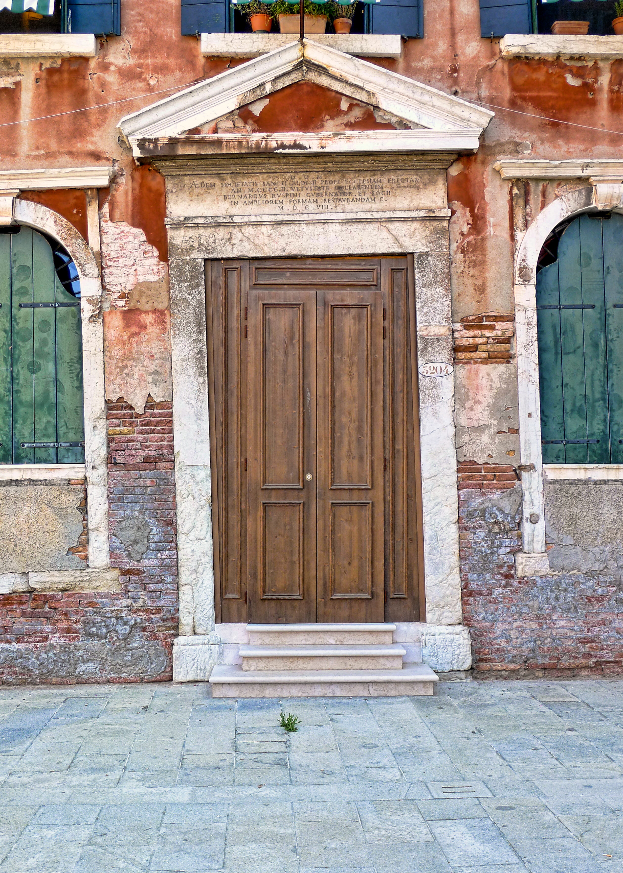 brown, old, europe, built structure, safety, security, askew, concrete, white, closed, church, house, door, 2K, color, protection, building, brick, religion, Phone HD Wallpaper