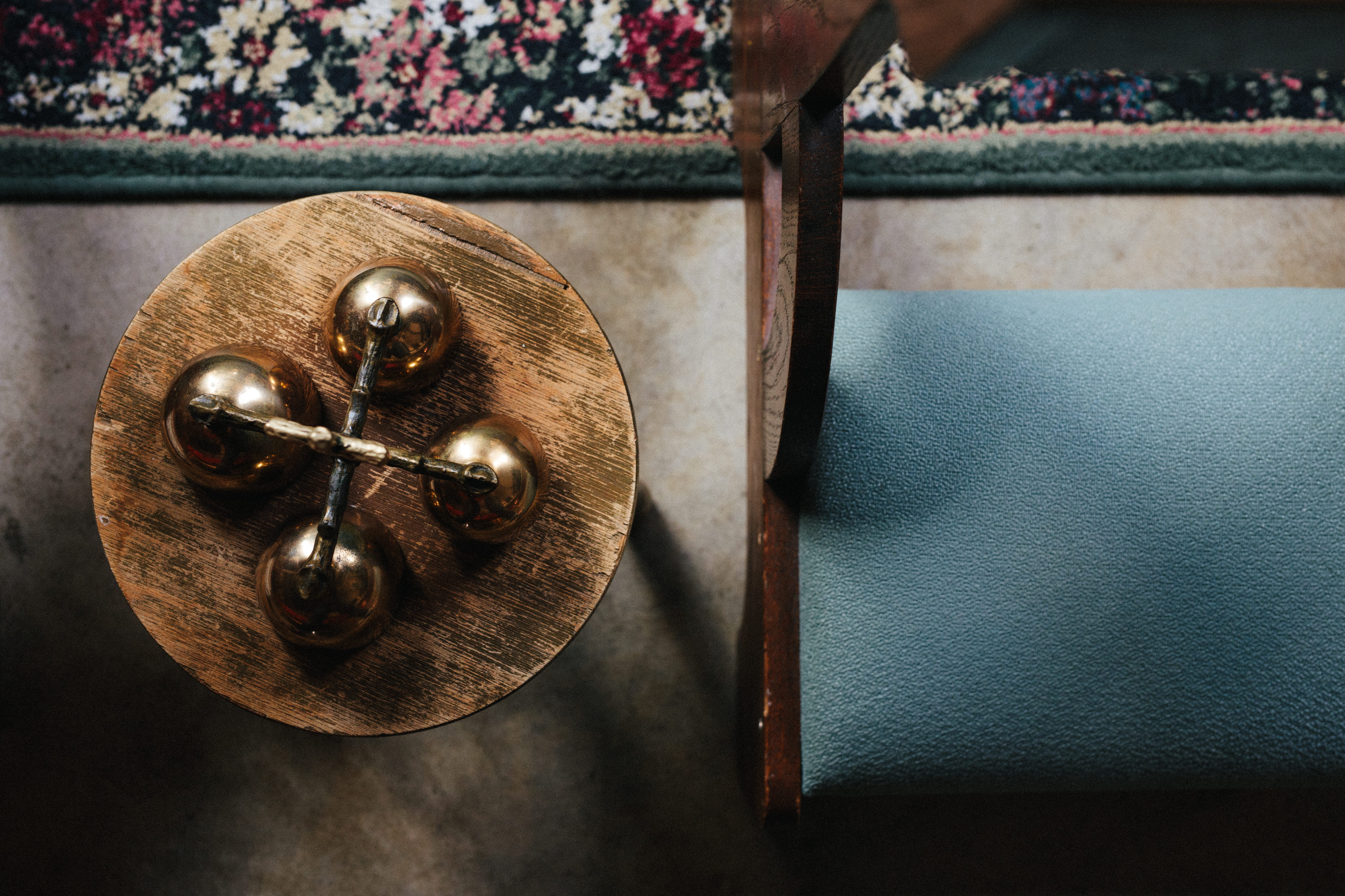 music, close-up, bronze, wooden, old, beside, personal accessory, brass, history, mass, the past, time, church, hardwood, decor, brown, colored, indoors, HD Wallpaper