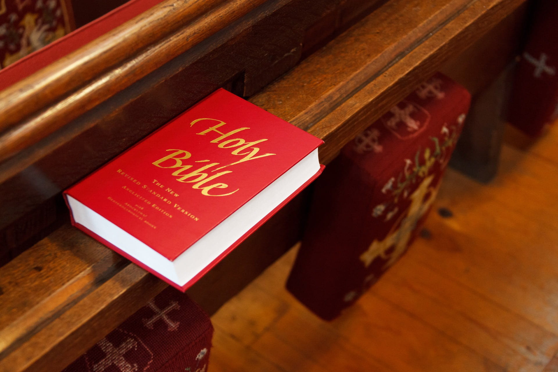 law, pew, holy, old, the past, jesus, publication, architecture, 1080P, belief, wood - material, non-western script, communication, church, brown, sign, HD Wallpaper