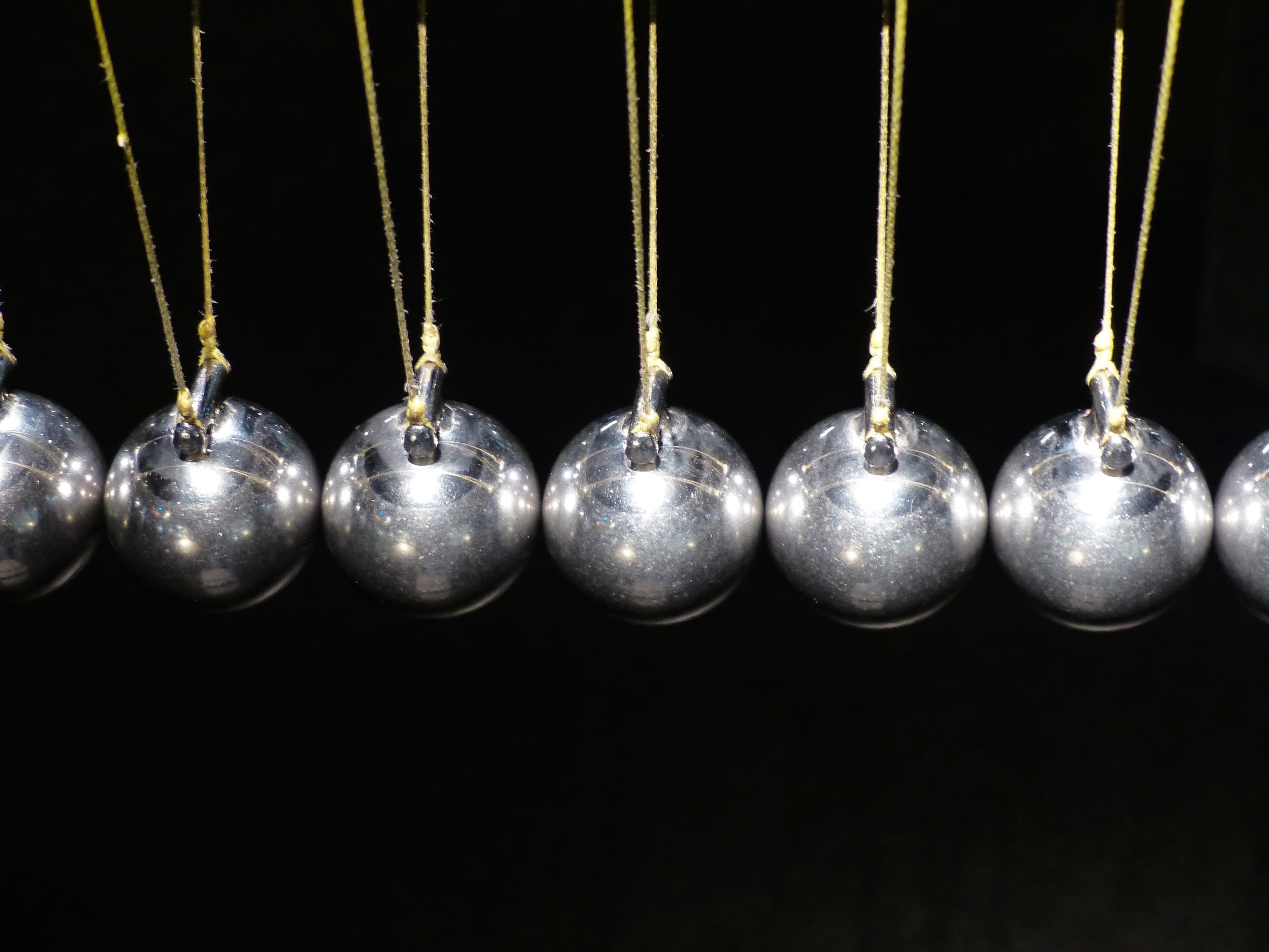 no people, baubles, grey, group of objects, jewelry, Balls, shock, still life, studio shot, experiment, silver, suspended, spherical ball joint, shiny, HD Wallpaper