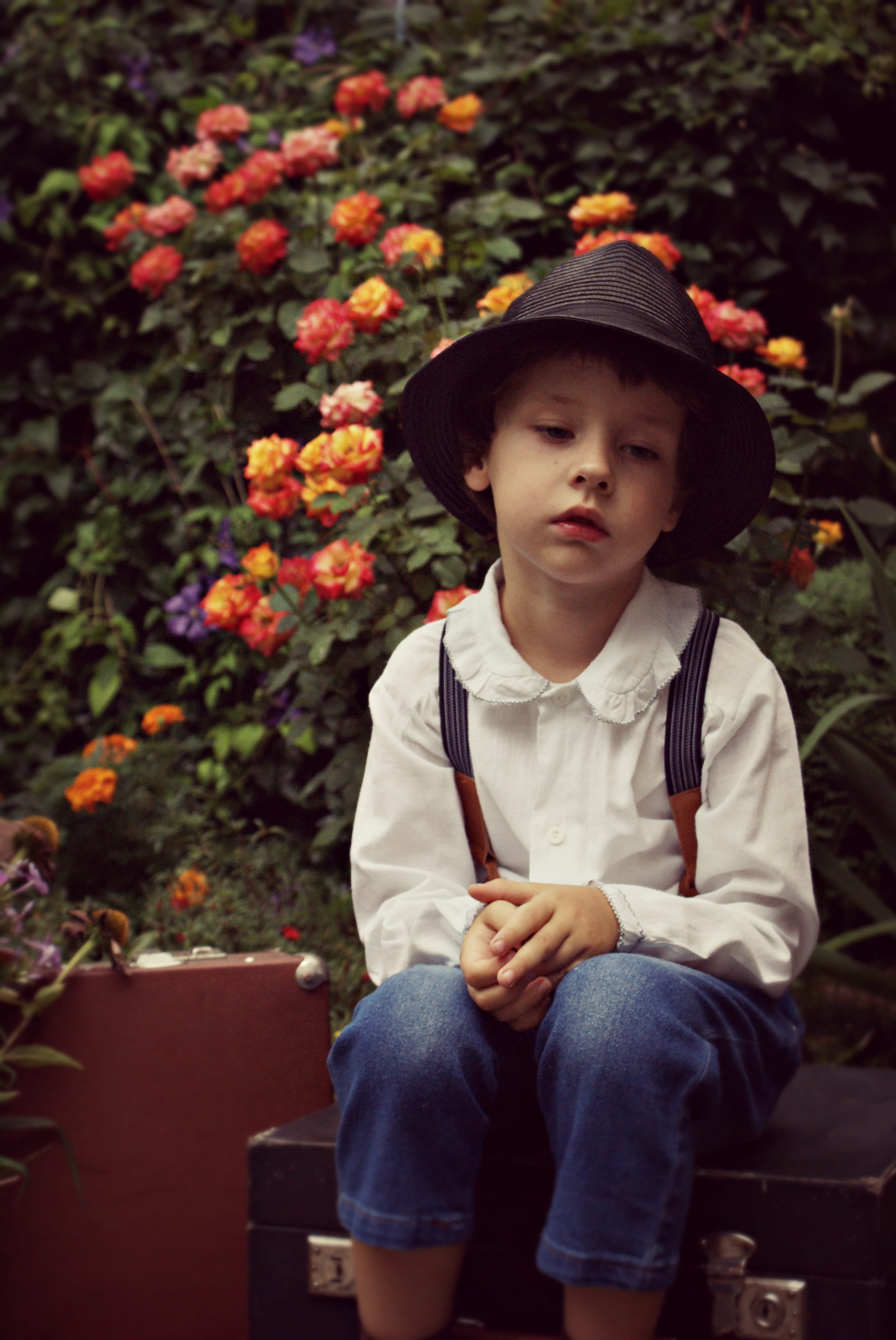 outdoors, garden, innocence, 4K, real people, leisure, little, casual clothing, wearing, portrait, boys, black, facial expression, near, kid, day, son, Phone HD Wallpaper