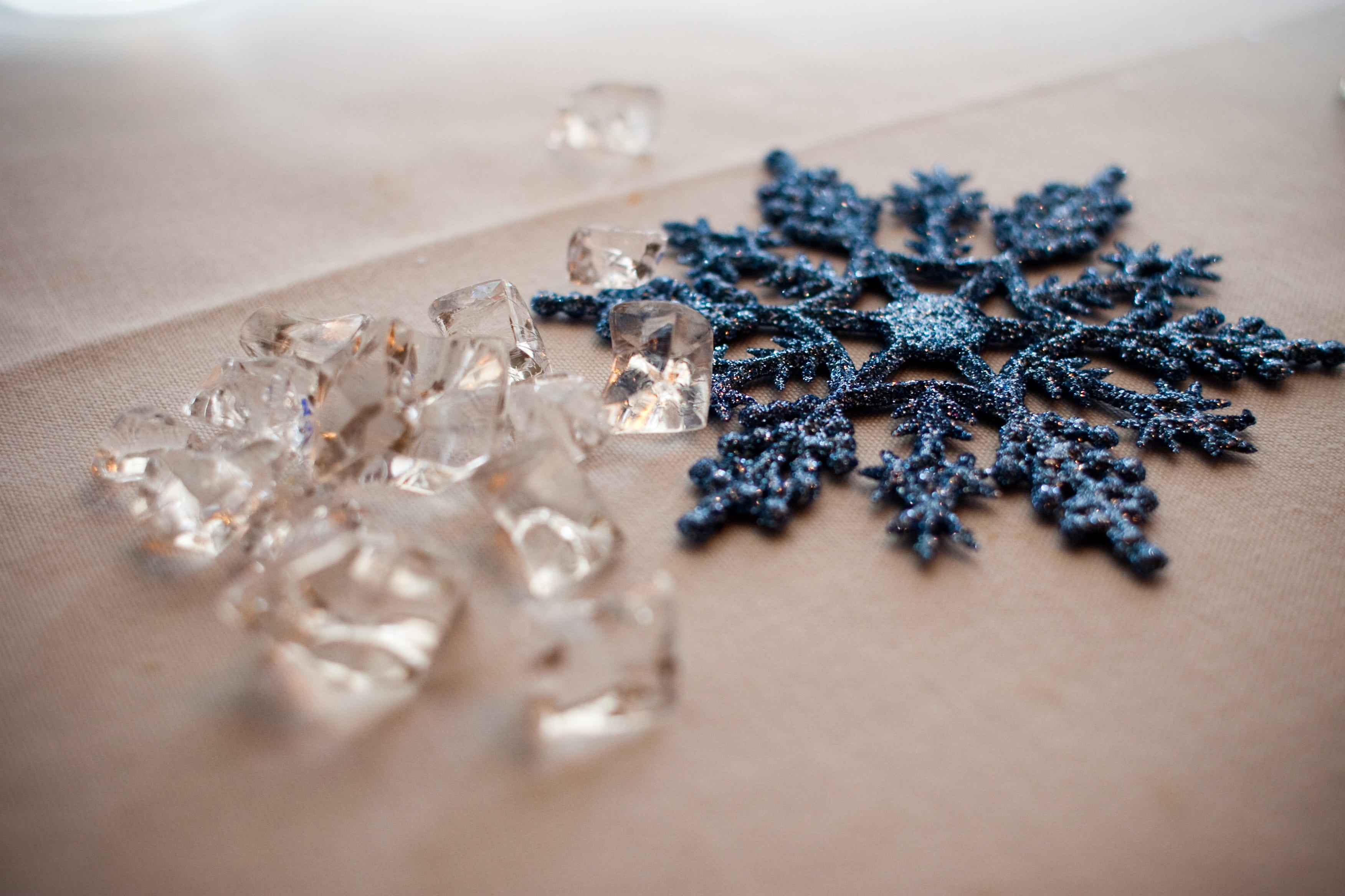 snow, ice, romance, party, clear, blue, present, winter, indoors, still life, decor, top, surprise, copy space, no people, invitation, close-up, wonder land, HD Wallpaper