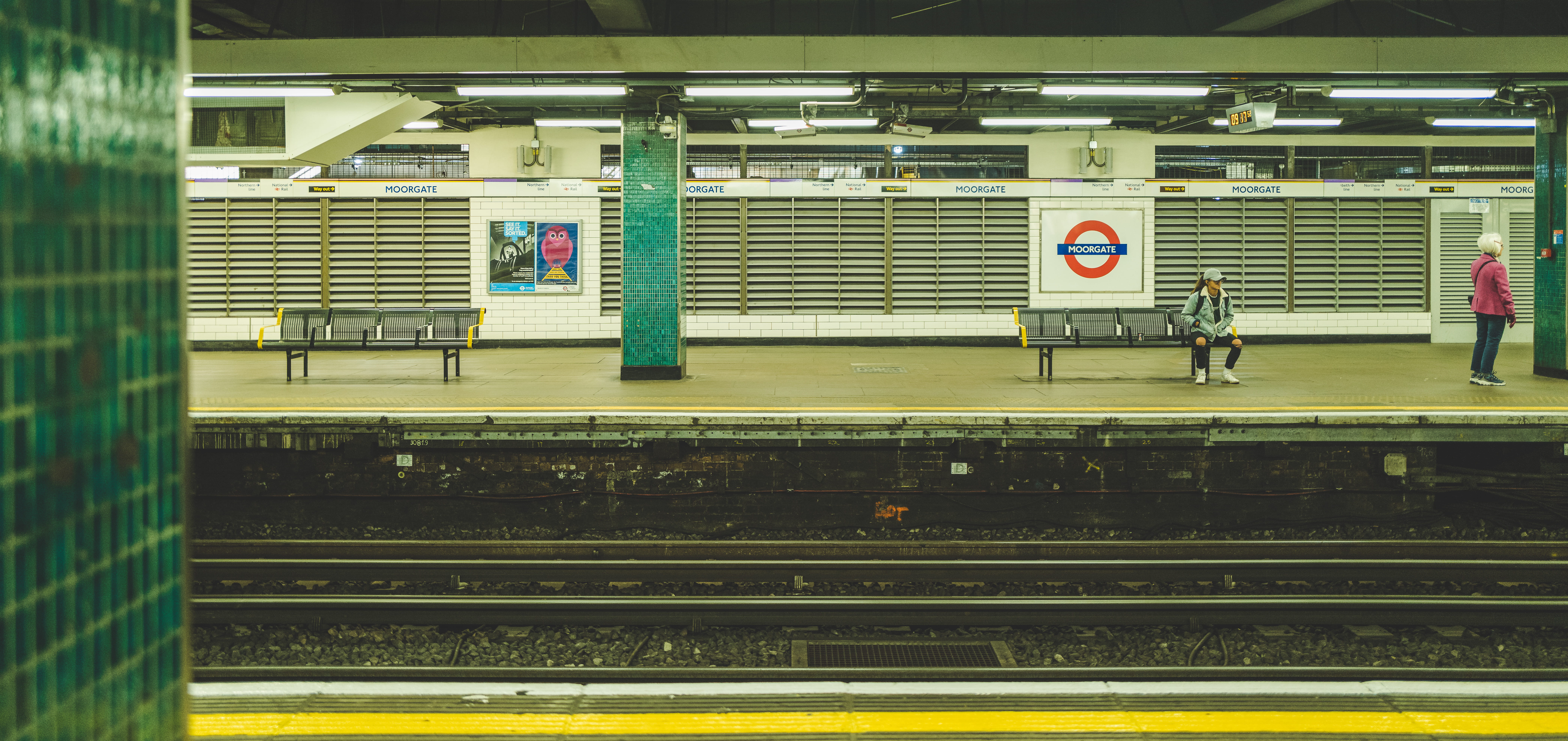human, waiting, signate, moorgate station, track, tracks, text, transport, travel, metro, public transportation, terminal, furniture, railroad track, 8K, HD Wallpaper