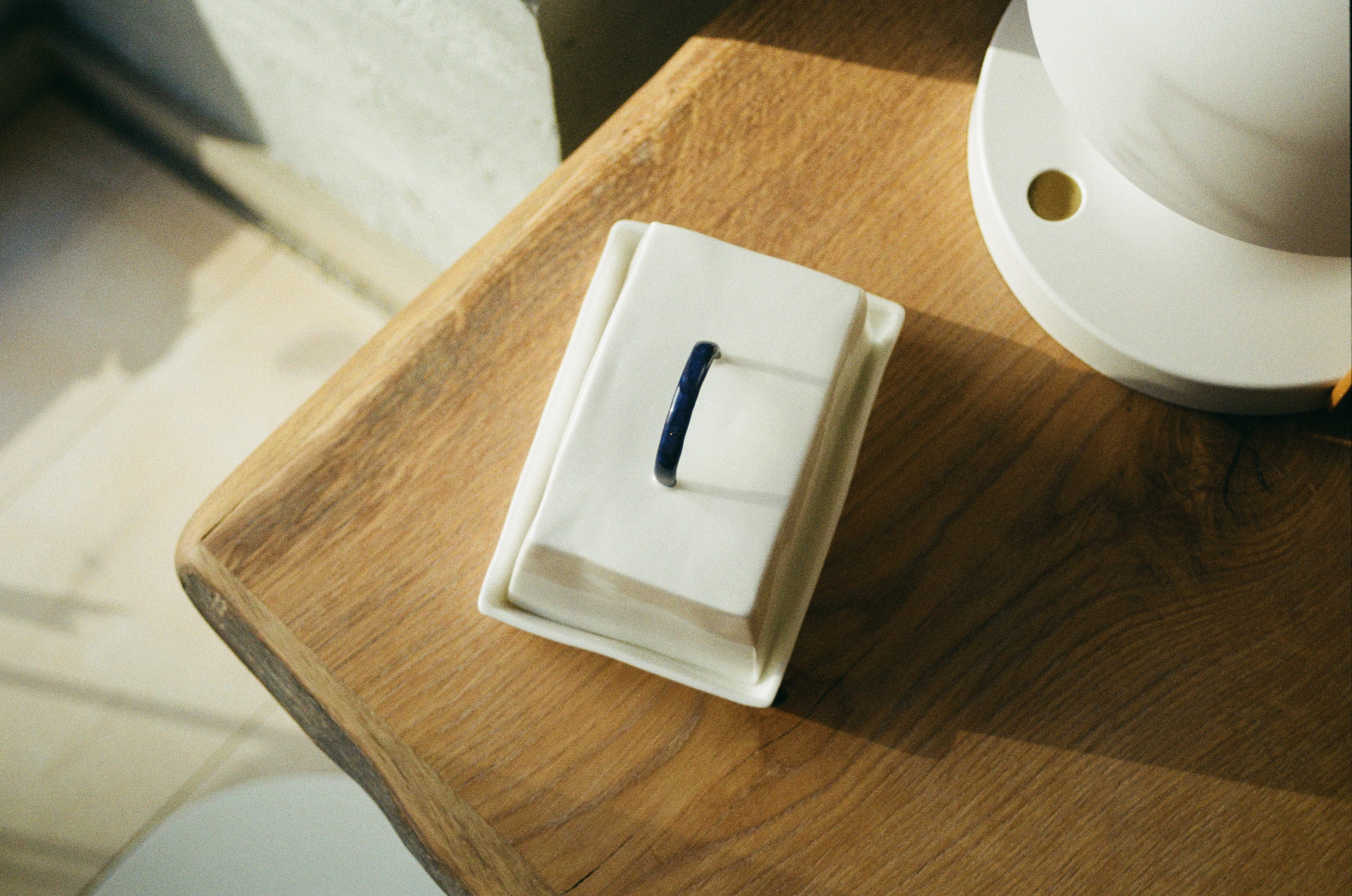 technology, connection, english, pottery, crockery, 2K, cup, publication, copenhagen, scandinavian, wood, butter dish, wood - material, no people, coffee, HD Wallpaper