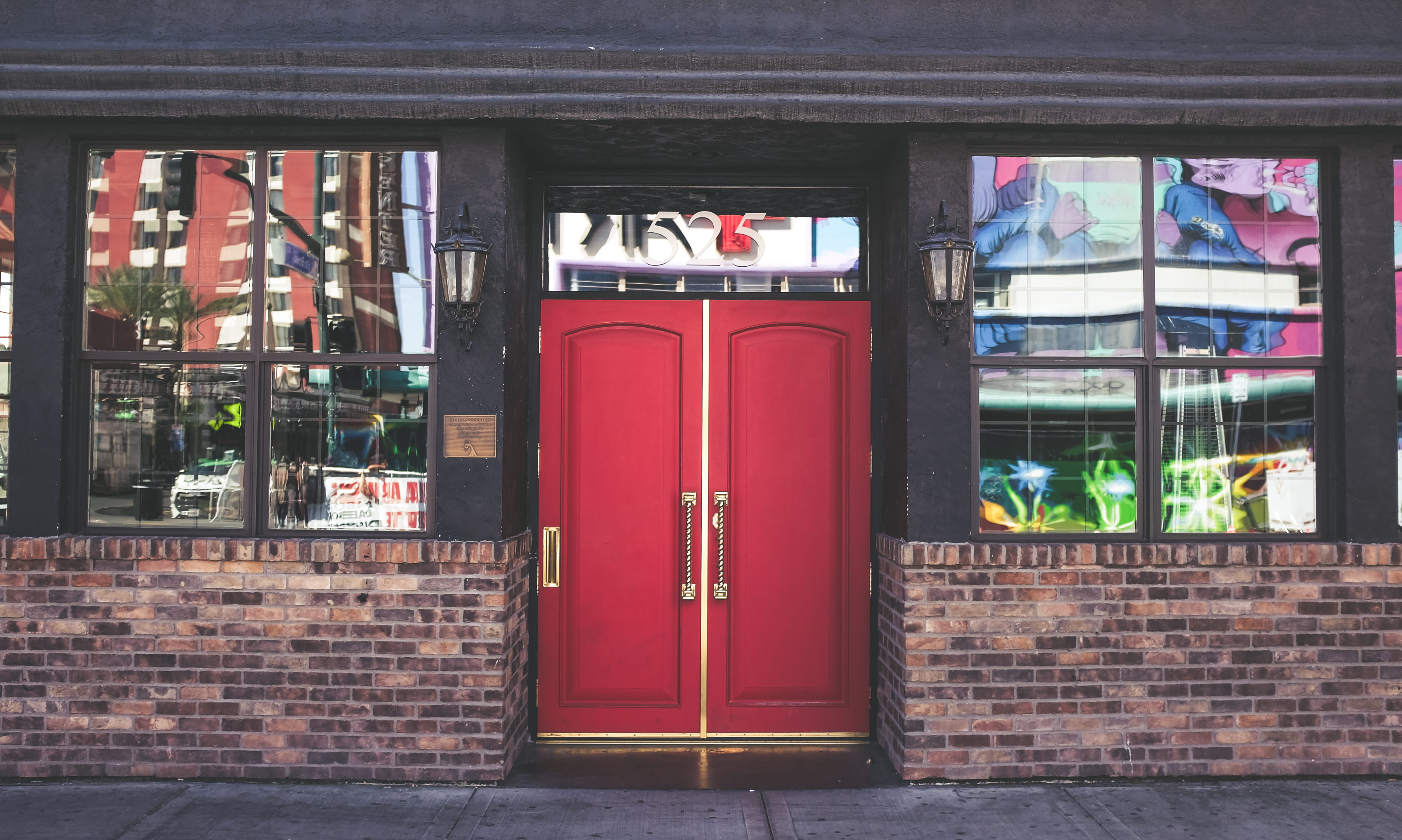 outdoors, transparent, day, building, red, telephone booth, communication, glass - material, united states, no people, architecture, las vegas, text, built structure, HD Wallpaper
